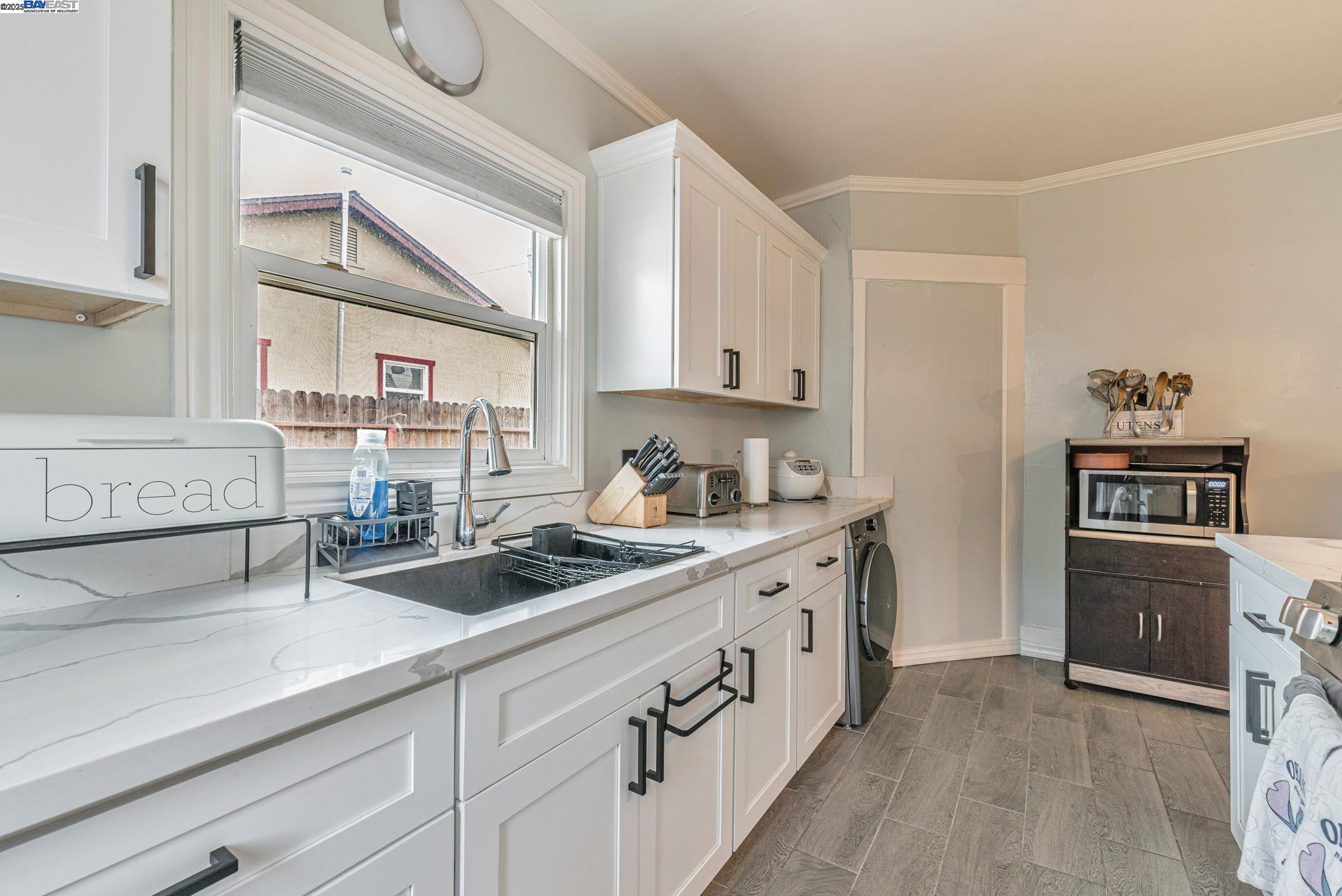 Detail Gallery Image 13 of 23 For 1228 Bessie Ave, Tracy,  CA 95376 - 4 Beds | 2 Baths