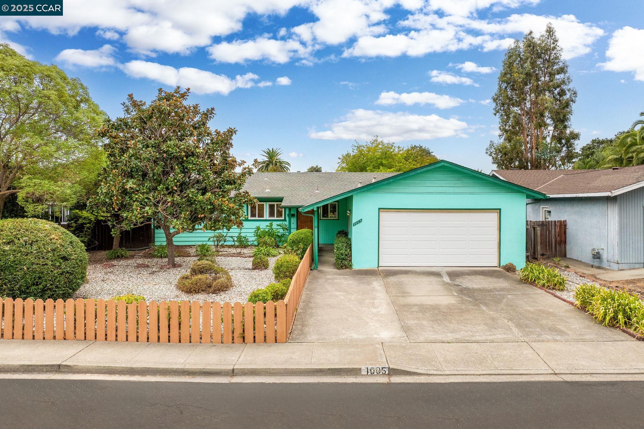 Front Image Thumbnail for CC41112801