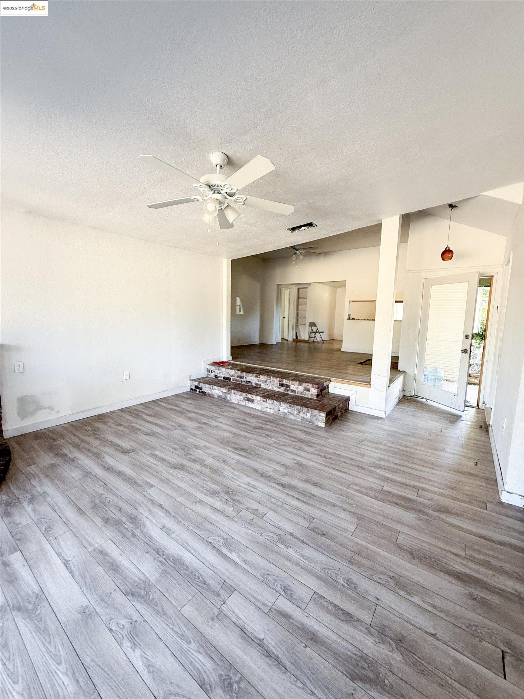 Detail Gallery Image 13 of 21 For 7036 Dry Creek, Rio Linda,  CA 95673 - 4 Beds | 2 Baths