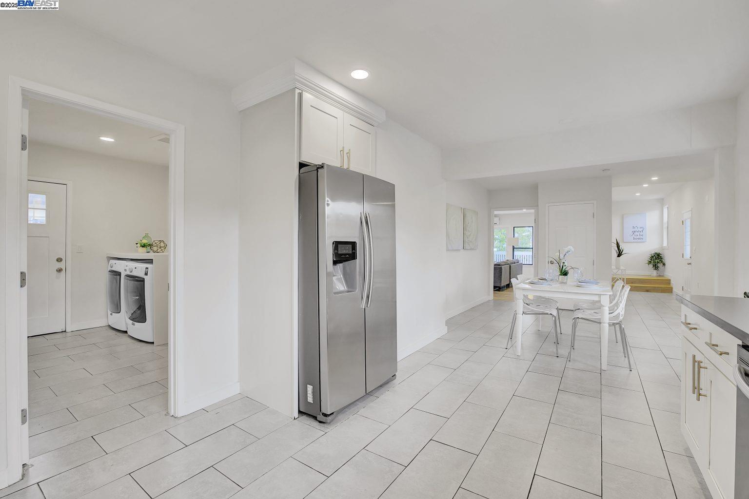 Detail Gallery Image 16 of 47 For 127 Maitland Dr, Alameda,  CA 94502 - 4 Beds | 4 Baths