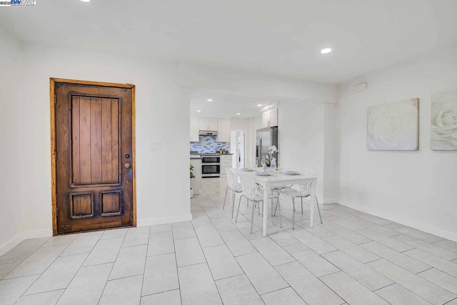 Detail Gallery Image 4 of 47 For 127 Maitland Dr, Alameda,  CA 94502 - 4 Beds | 4 Baths