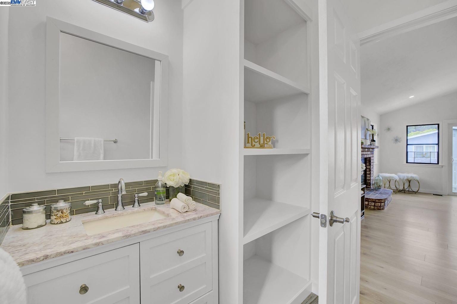 Detail Gallery Image 37 of 47 For 127 Maitland Dr, Alameda,  CA 94502 - 4 Beds | 4 Baths