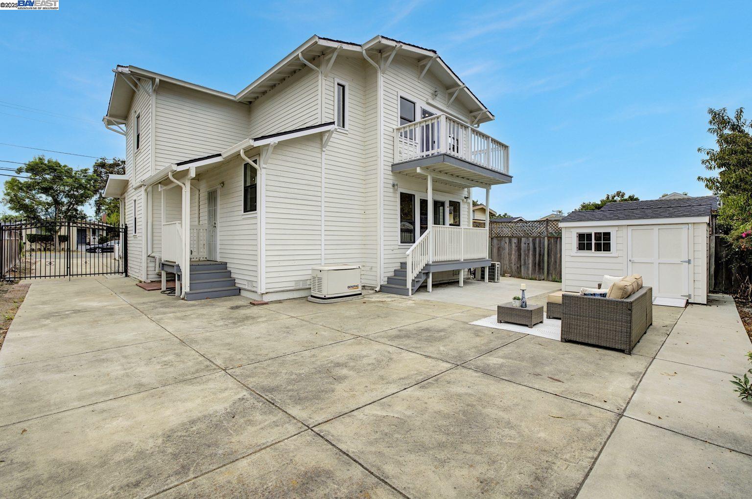 Detail Gallery Image 43 of 47 For 127 Maitland Dr, Alameda,  CA 94502 - 4 Beds | 4 Baths