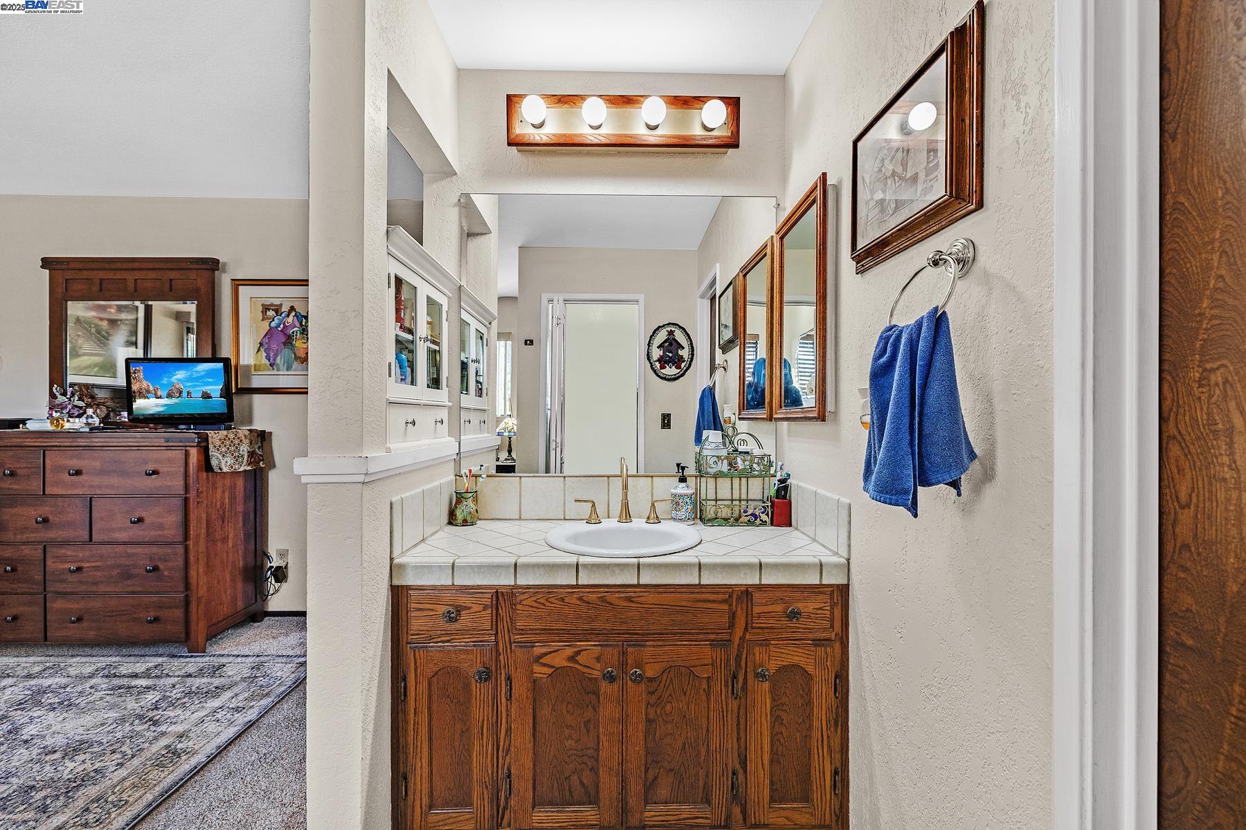 Detail Gallery Image 25 of 44 For 17220 Robey Dr, Castro Valley,  CA 94546 - 3 Beds | 2 Baths