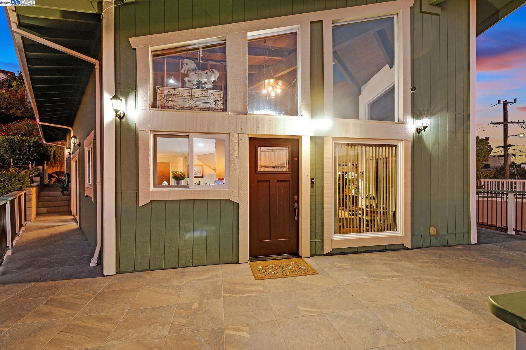 Detail Gallery Image 34 of 44 For 17220 Robey Dr, Castro Valley,  CA 94546 - 3 Beds | 2 Baths