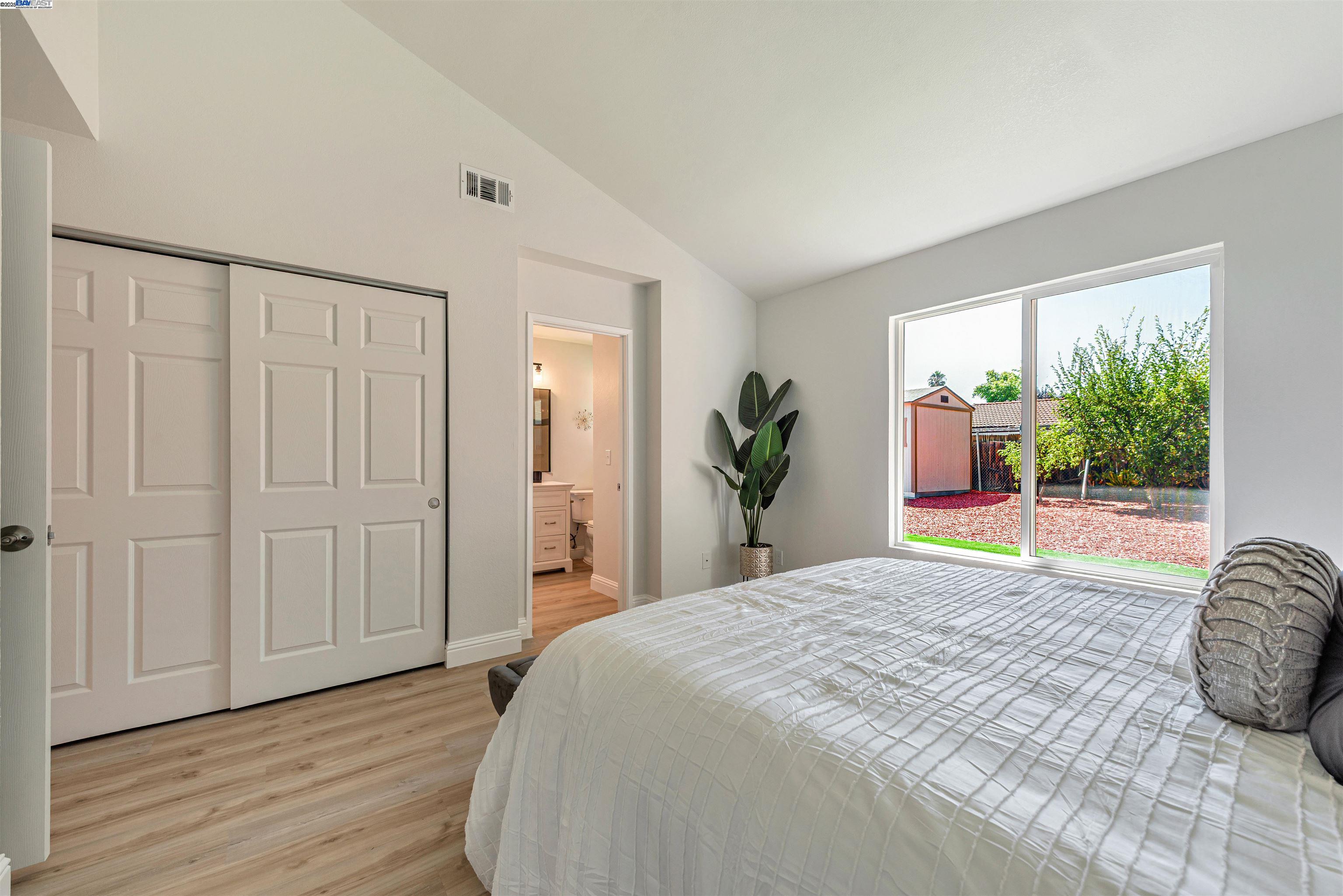 Detail Gallery Image 16 of 30 For 295 Esmeralda Ct, San Jose,  CA 95116 - 4 Beds | 2 Baths
