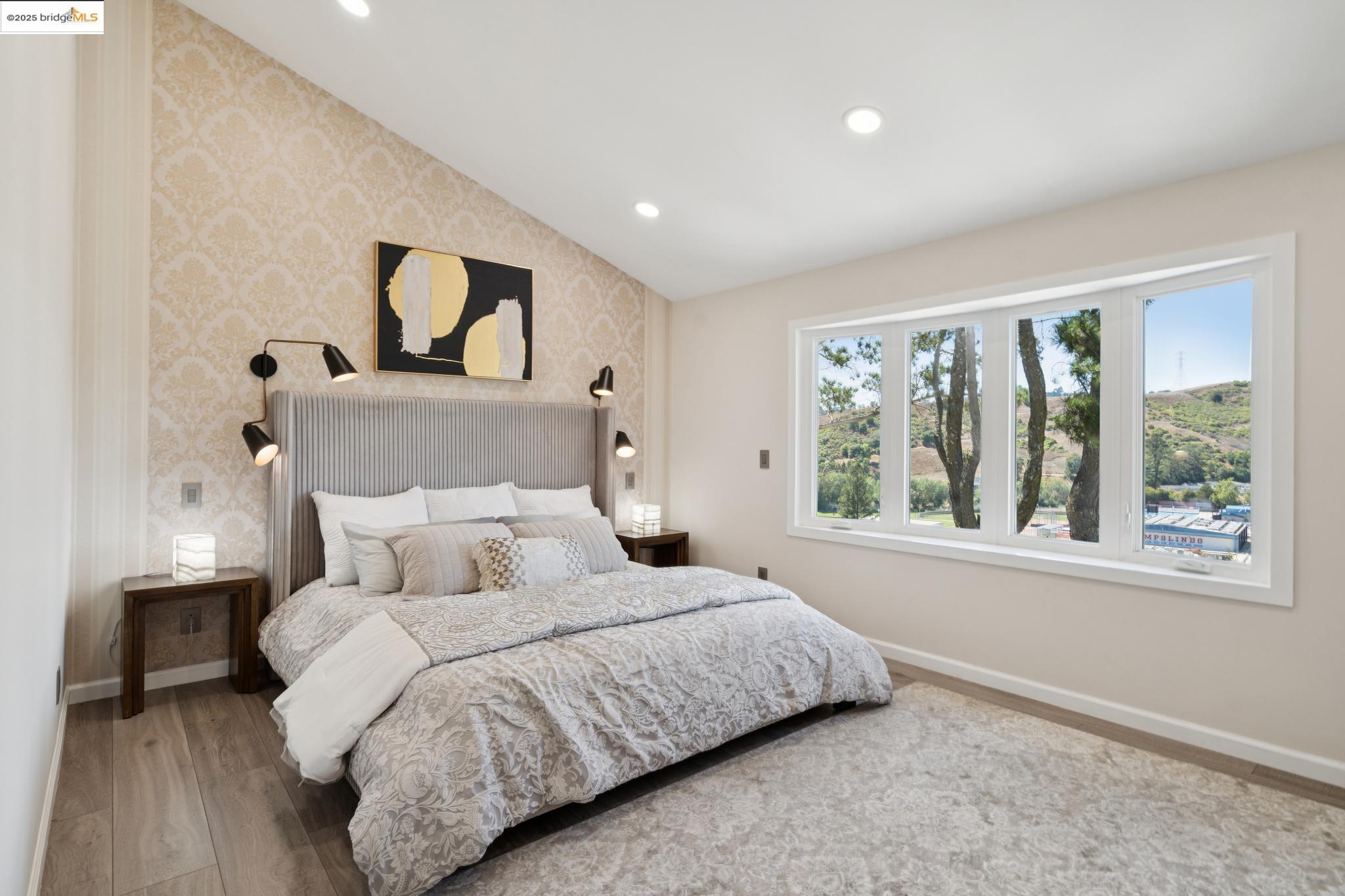 Detail Gallery Image 20 of 60 For 38 Lenelle Ct, Moraga,  CA 94556 - 6 Beds | 4/2 Baths