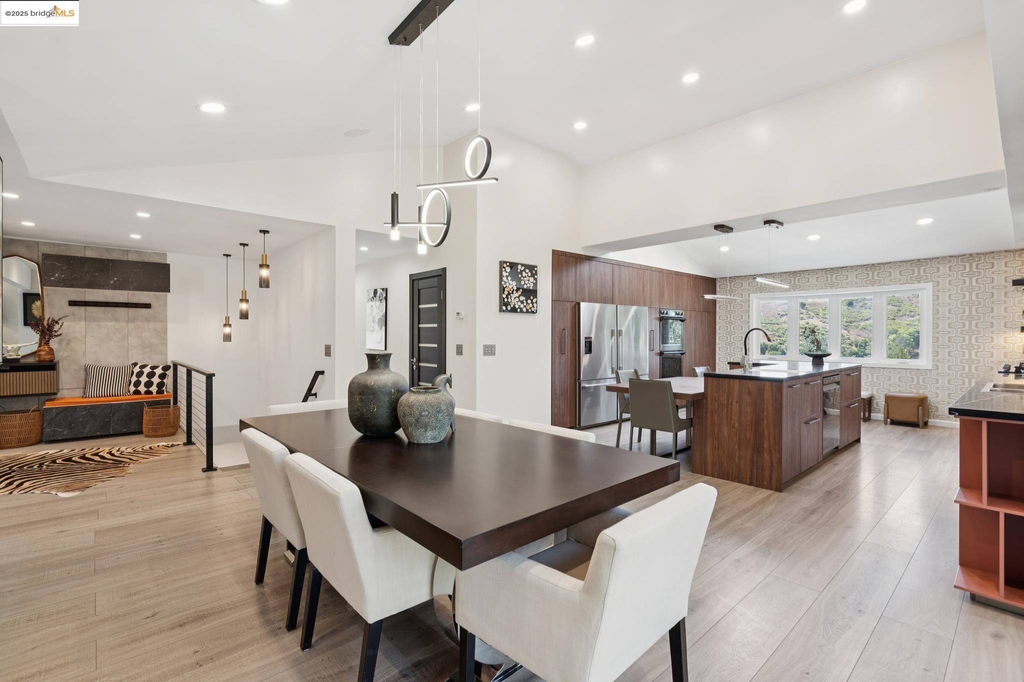 Detail Gallery Image 8 of 60 For 38 Lenelle Ct, Moraga,  CA 94556 - 6 Beds | 4/2 Baths