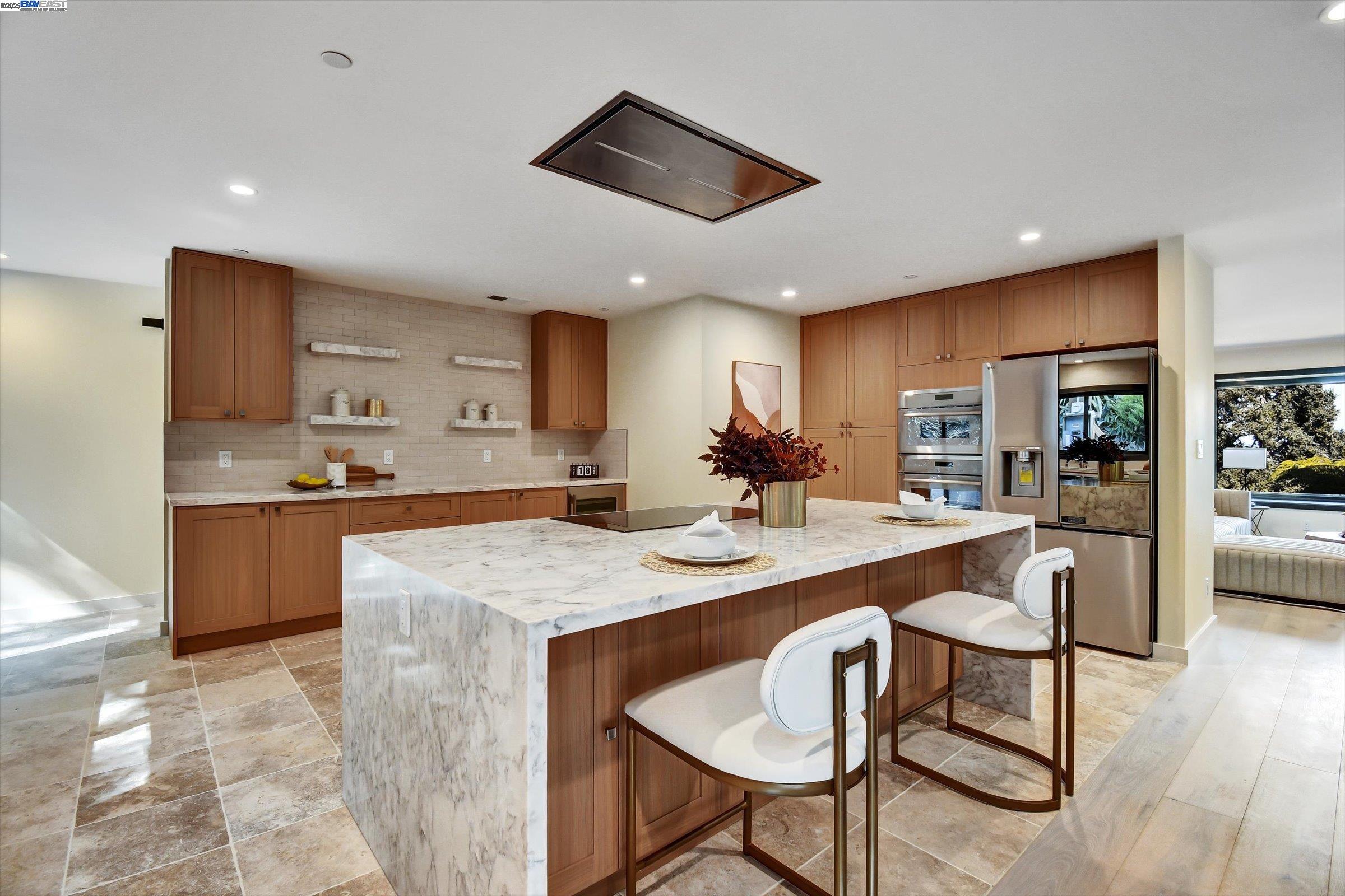 Detail Gallery Image 12 of 42 For 148 Auburn St, San Rafael,  CA 94901 - 4 Beds | 3/1 Baths