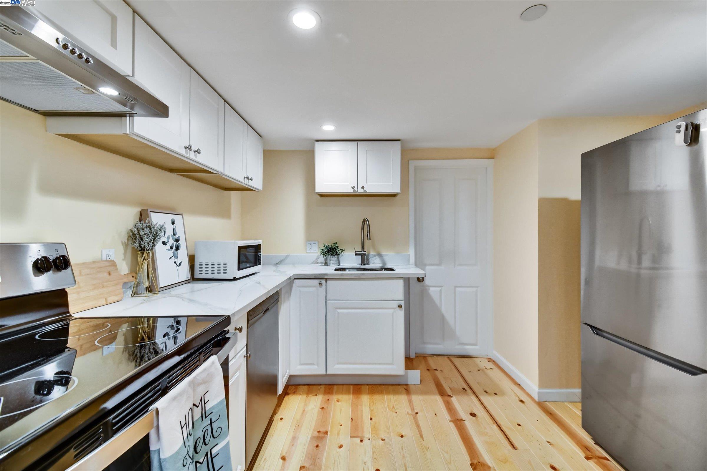 Detail Gallery Image 34 of 42 For 148 Auburn St, San Rafael,  CA 94901 - 4 Beds | 3/1 Baths