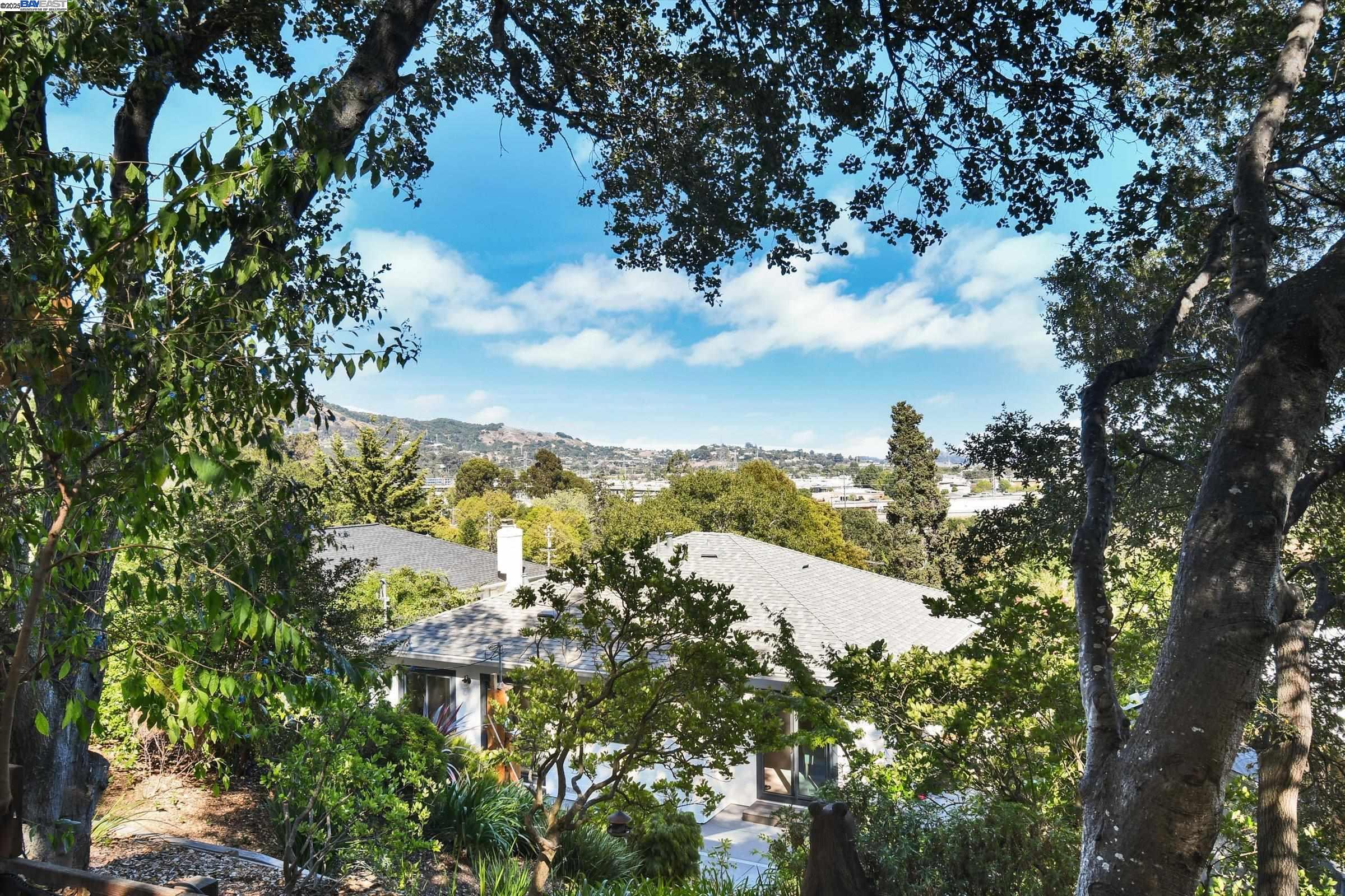 Detail Gallery Image 41 of 42 For 148 Auburn St, San Rafael,  CA 94901 - 4 Beds | 3/1 Baths