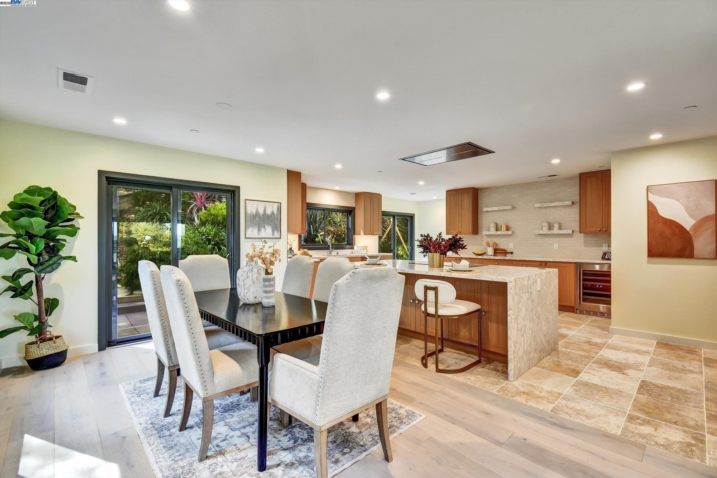 Detail Gallery Image 10 of 42 For 148 Auburn St, San Rafael,  CA 94901 - 4 Beds | 3/1 Baths