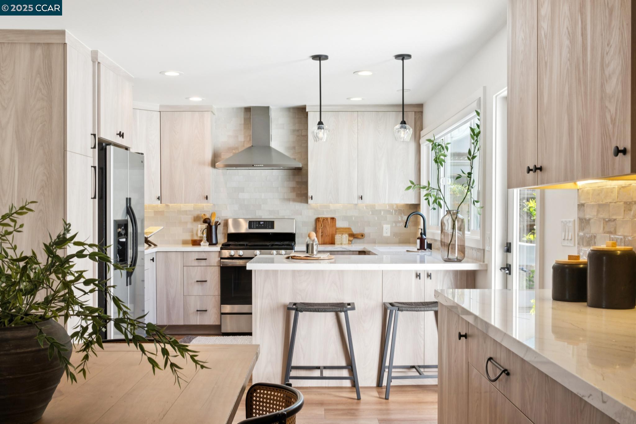 Front Image Thumbnail for CC41112825