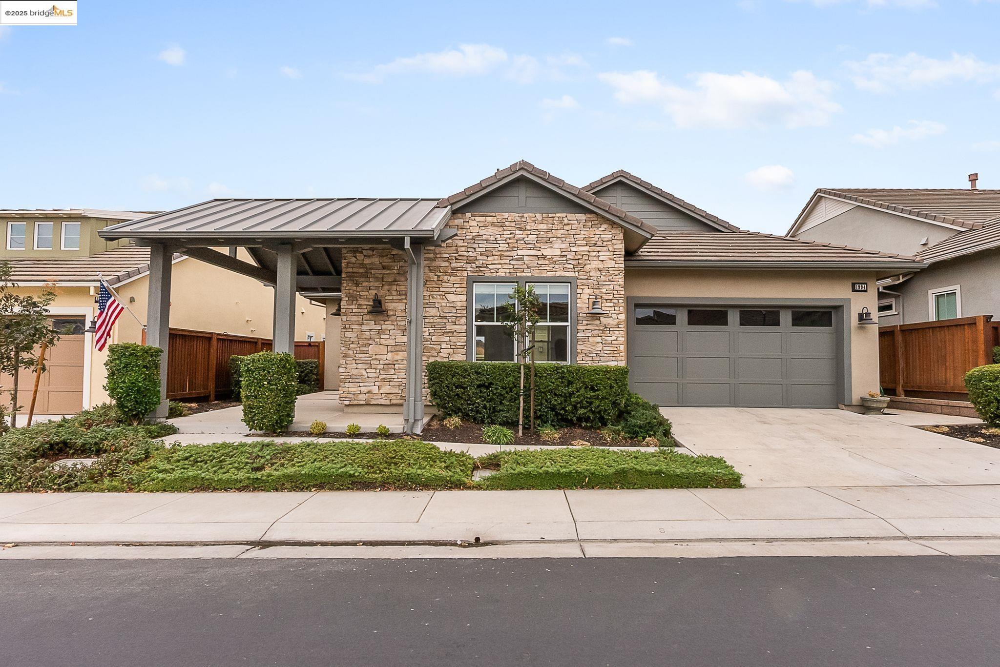 Front Image Thumbnail for EB41112826