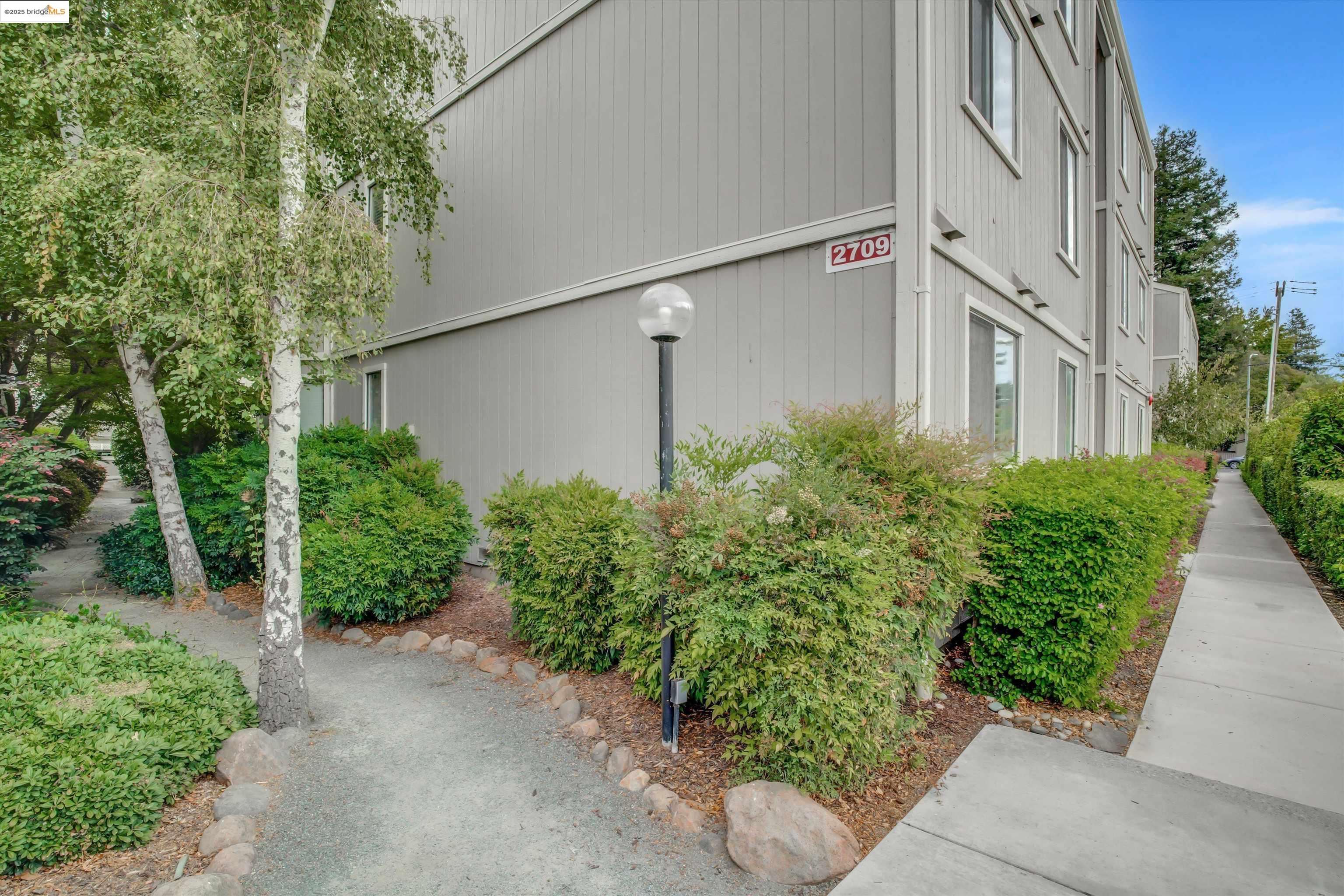 Photo #2: 41112829 Listing 