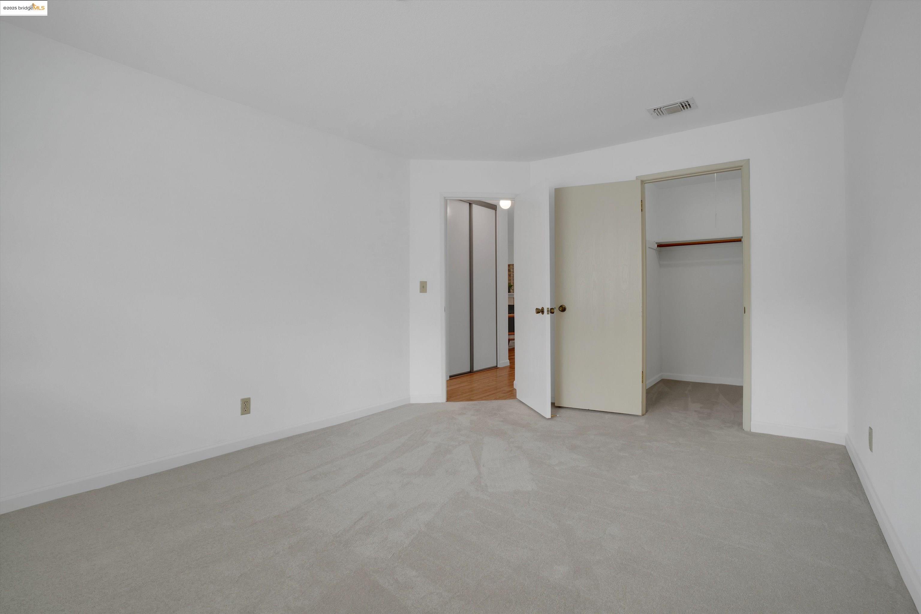 Photo #24: 41112829 Listing: Photo #24