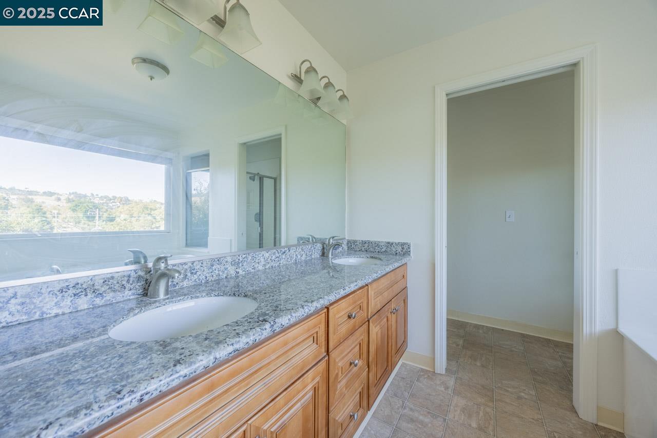 Detail Gallery Image 20 of 33 For 160 Live Oak Ct, Vallejo,  CA 94591 - 4 Beds | 2/1 Baths