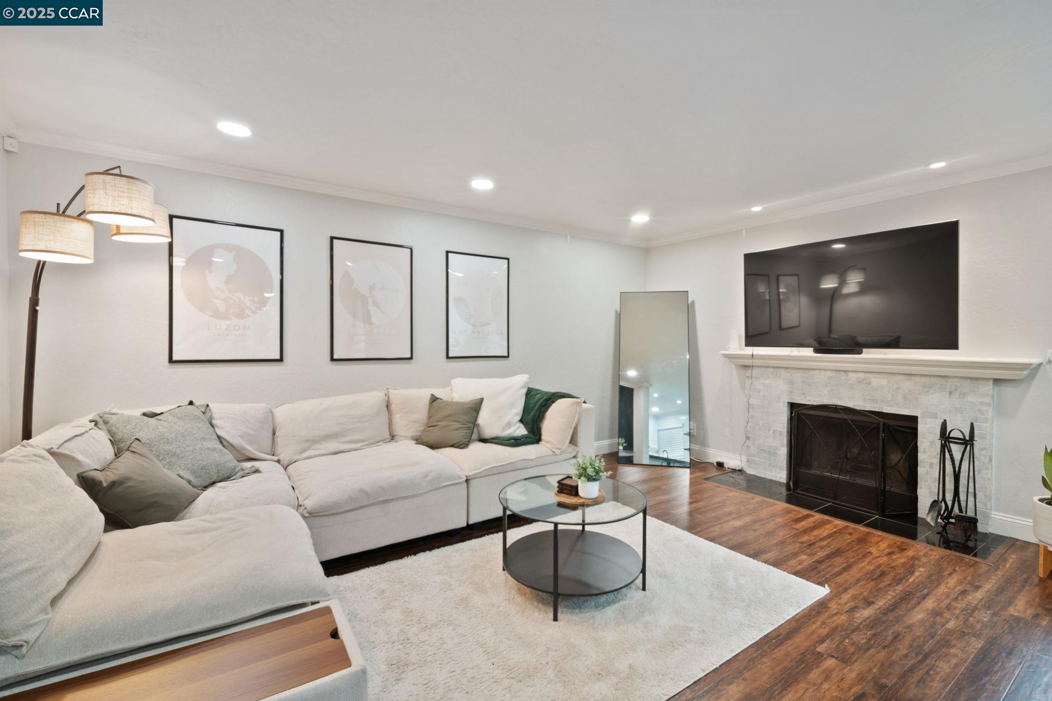 Photo #6: 41112836 Listing 
