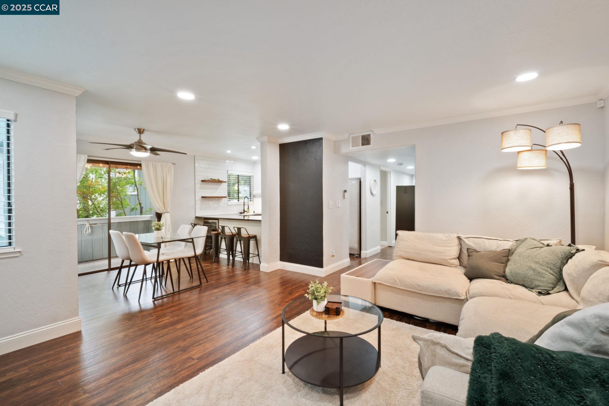 Photo #9: 41112836 Listing: Photo #9
