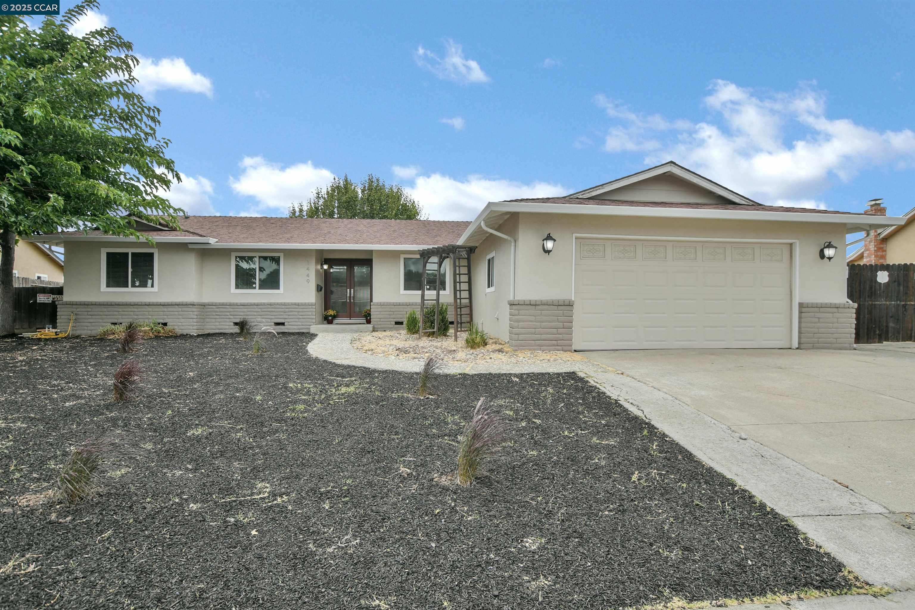 Front Image Thumbnail for CC41112840