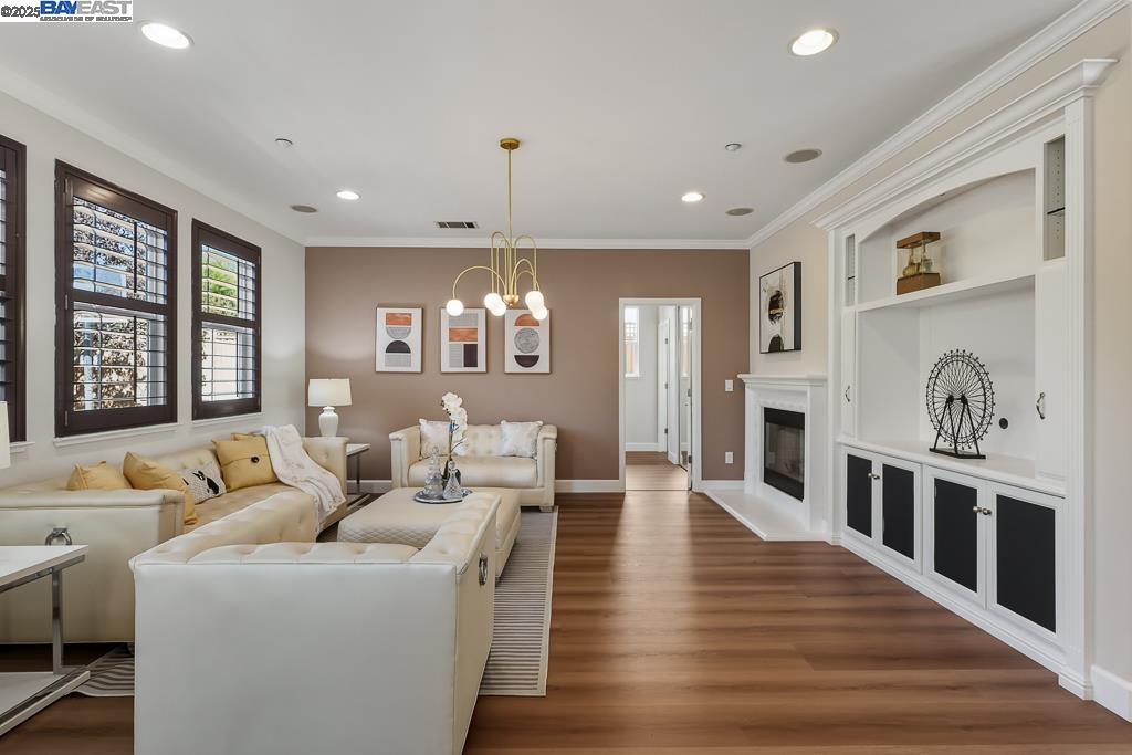 Detail Gallery Image 22 of 60 For 192 Carrick Cir, Hayward,  CA 94542 - 4 Beds | 3/1 Baths