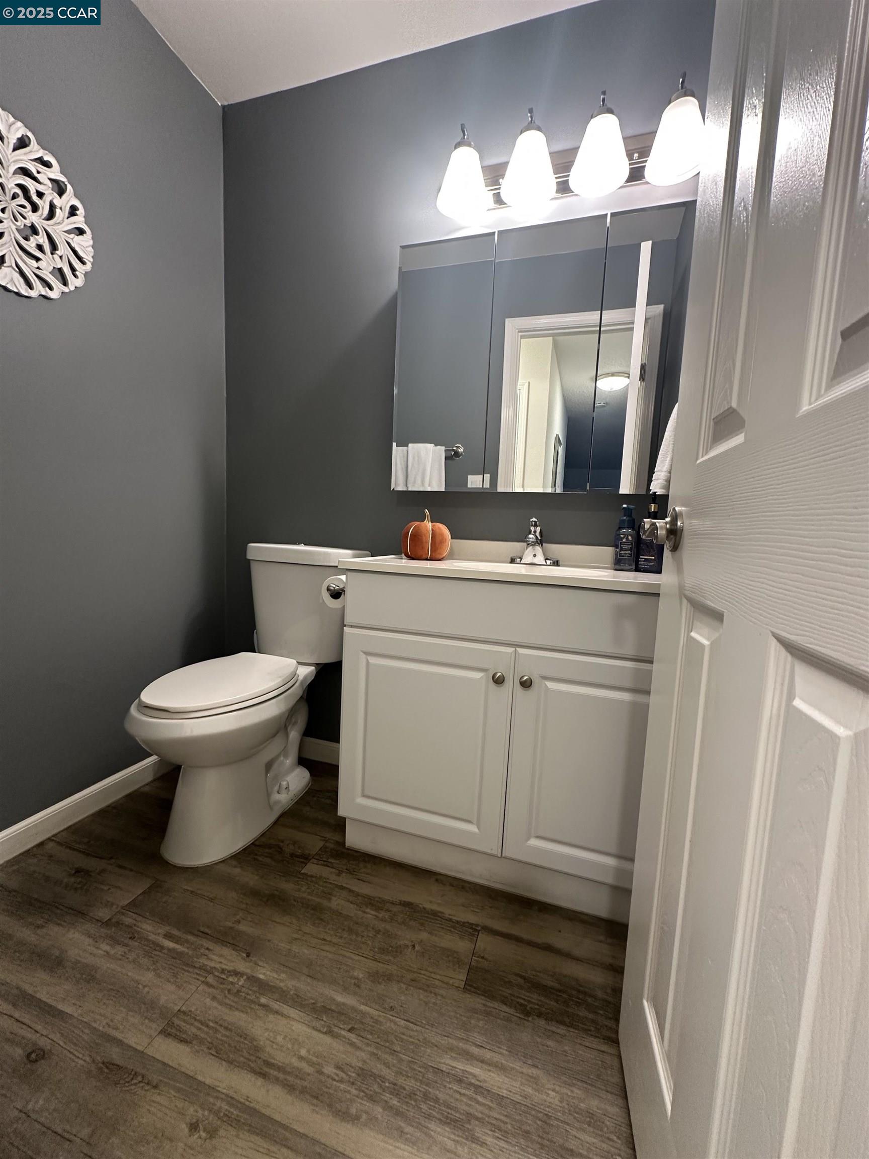 Detail Gallery Image 15 of 45 For 670 Fargo Ave #5,  San Leandro,  CA 94579 - 3 Beds | 2/1 Baths