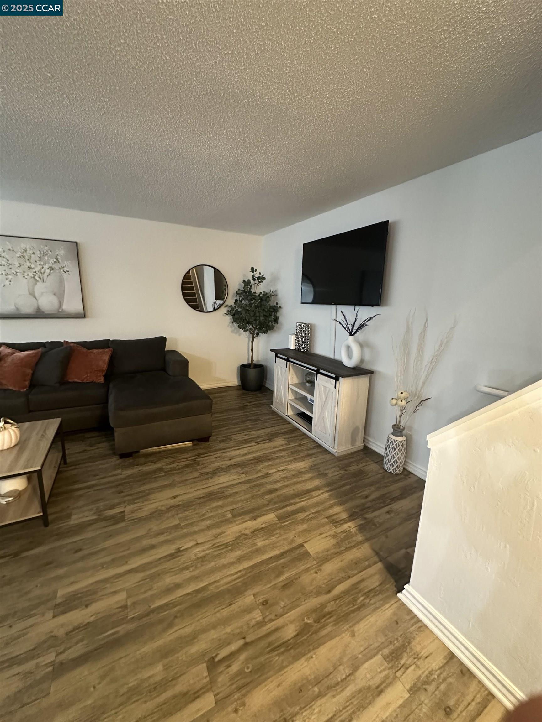 Photo #6: 41112844 Listing 