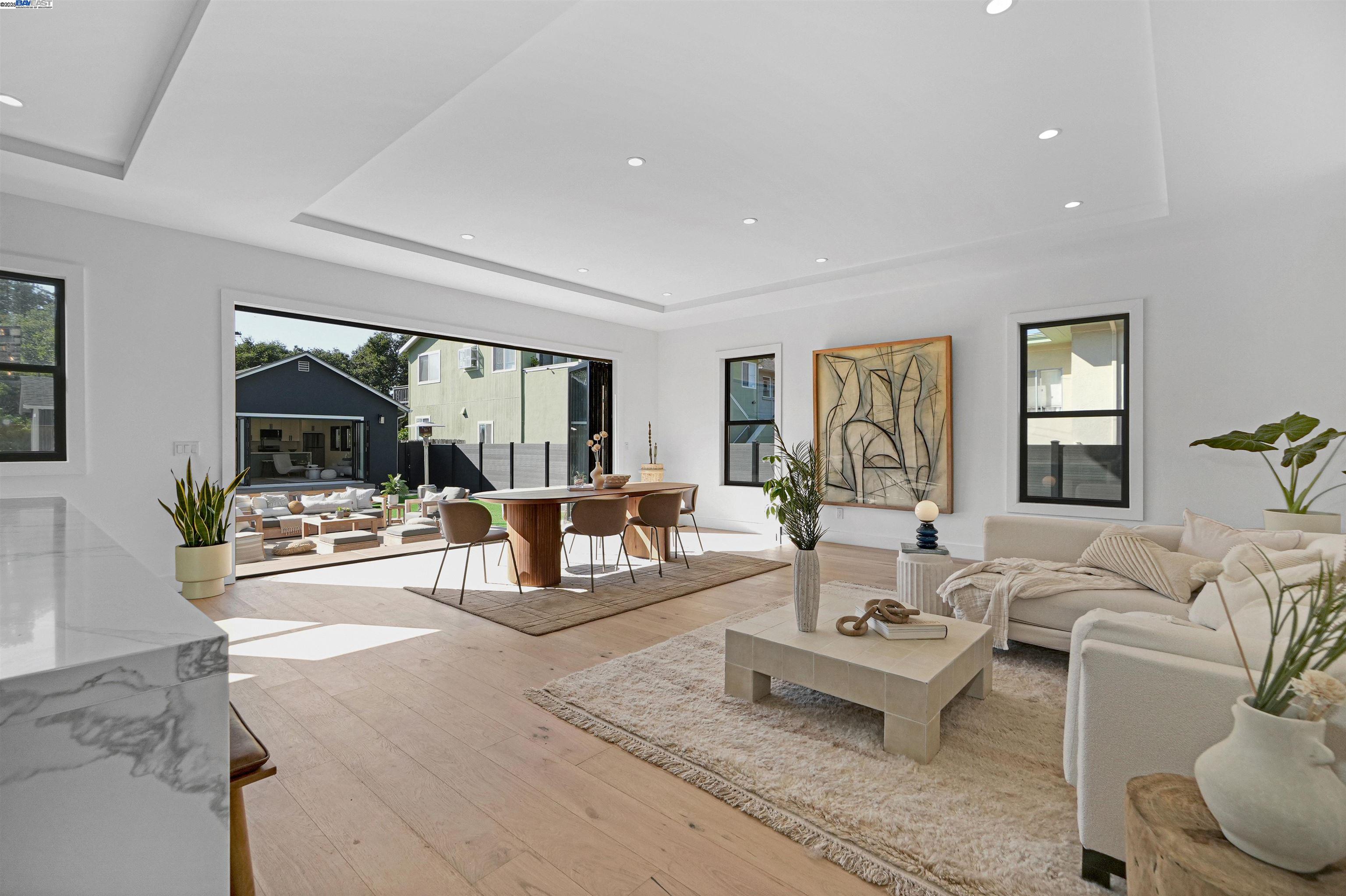 Detail Gallery Image 20 of 60 For 5229 Miles Ave, Oakland,  CA 94618 - 6 Beds | 6/1 Baths