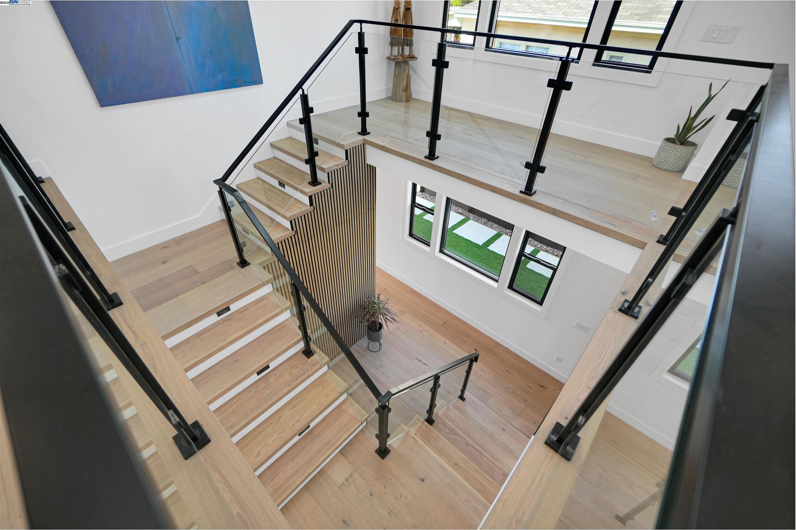 Detail Gallery Image 21 of 60 For 5229 Miles Ave, Oakland,  CA 94618 - 6 Beds | 6/1 Baths