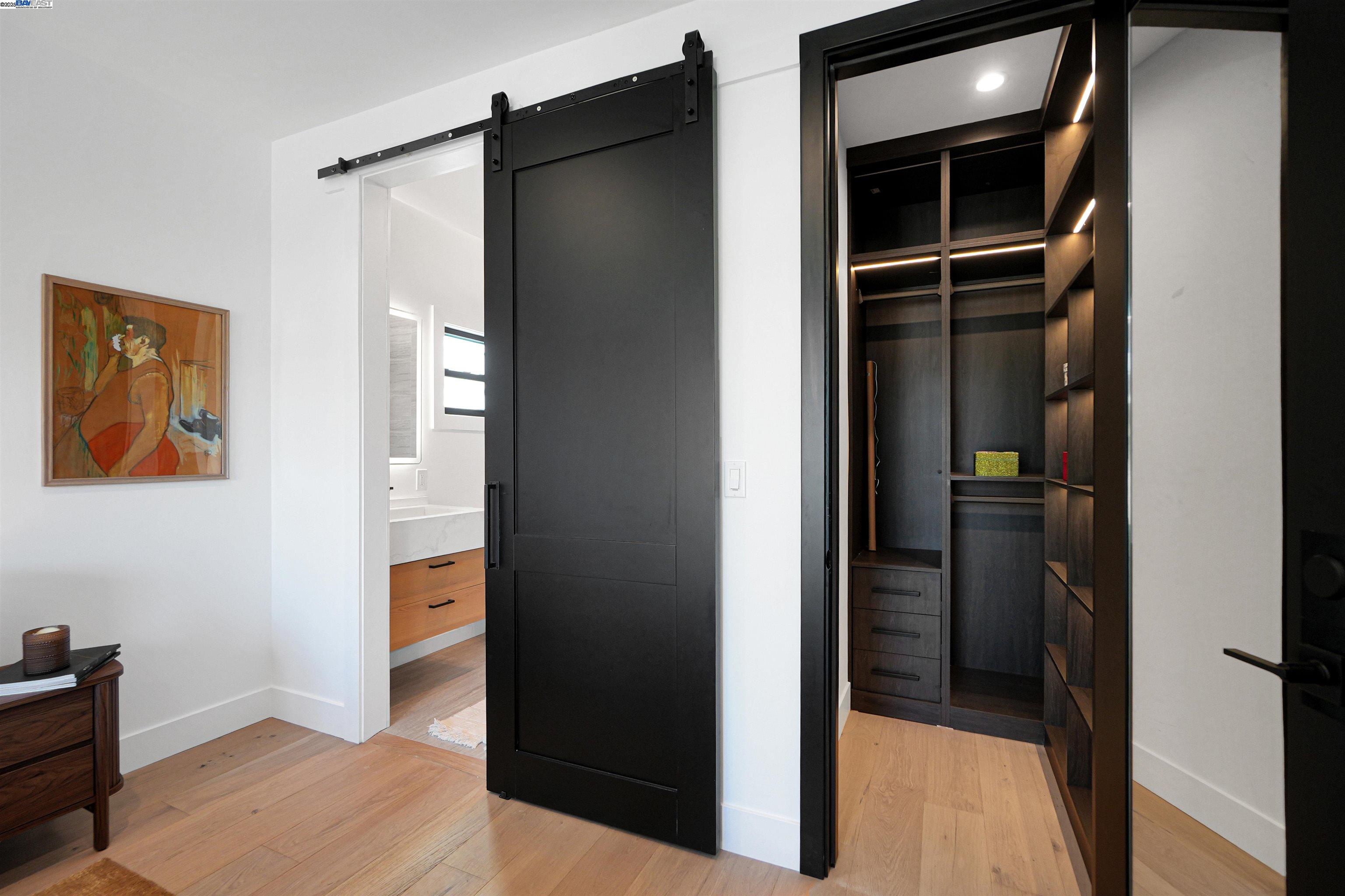 Detail Gallery Image 29 of 60 For 5229 Miles Ave, Oakland,  CA 94618 - 6 Beds | 6/1 Baths