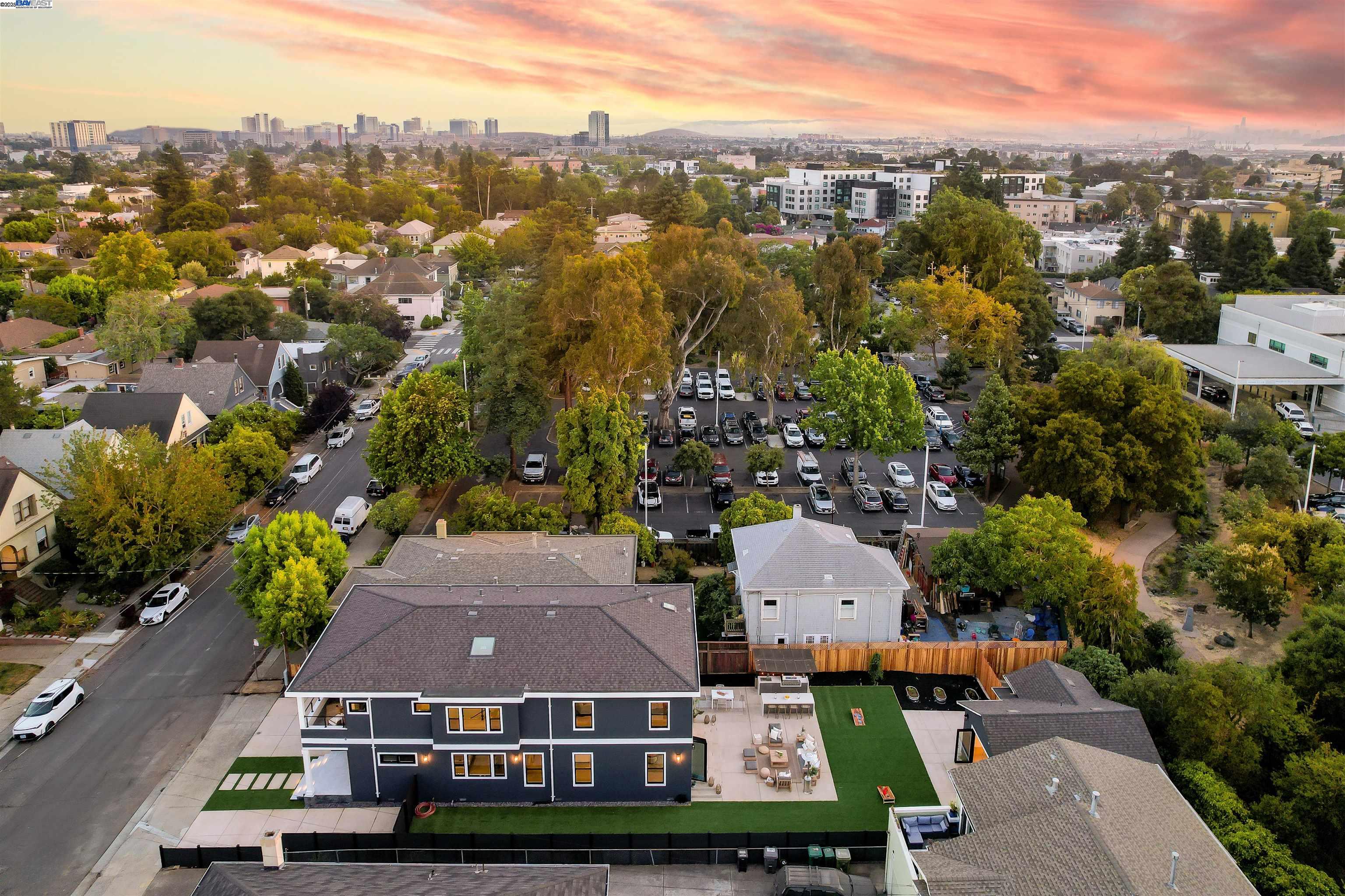 Detail Gallery Image 59 of 60 For 5229 Miles Ave, Oakland,  CA 94618 - 6 Beds | 6/1 Baths