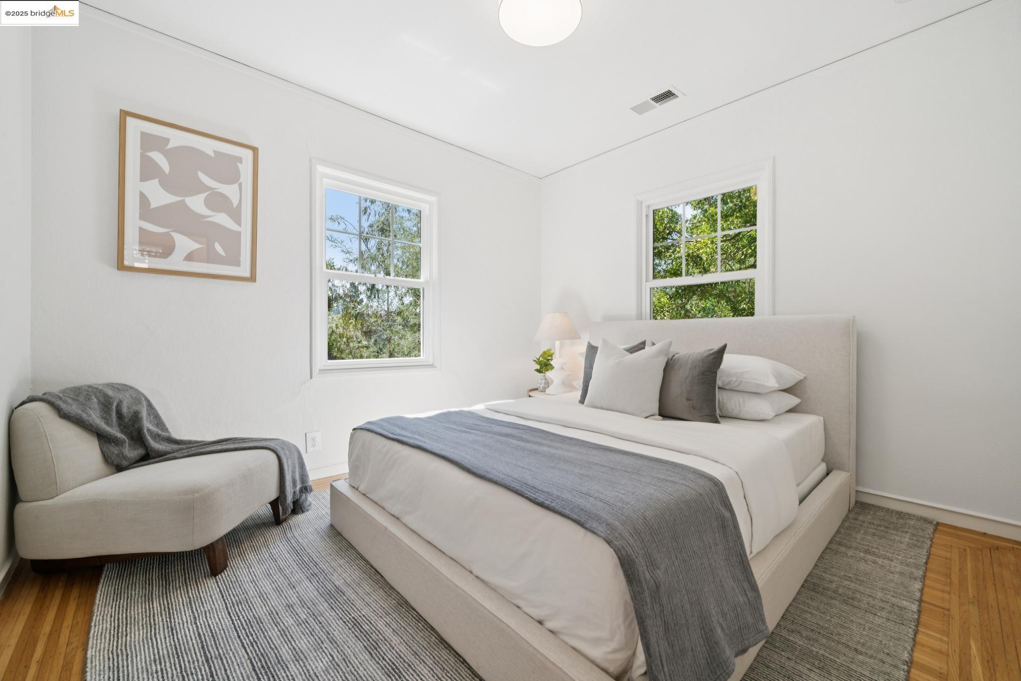 Detail Gallery Image 20 of 49 For 5673 Florence Ter, Oakland,  CA 94611 - 2 Beds | 2 Baths