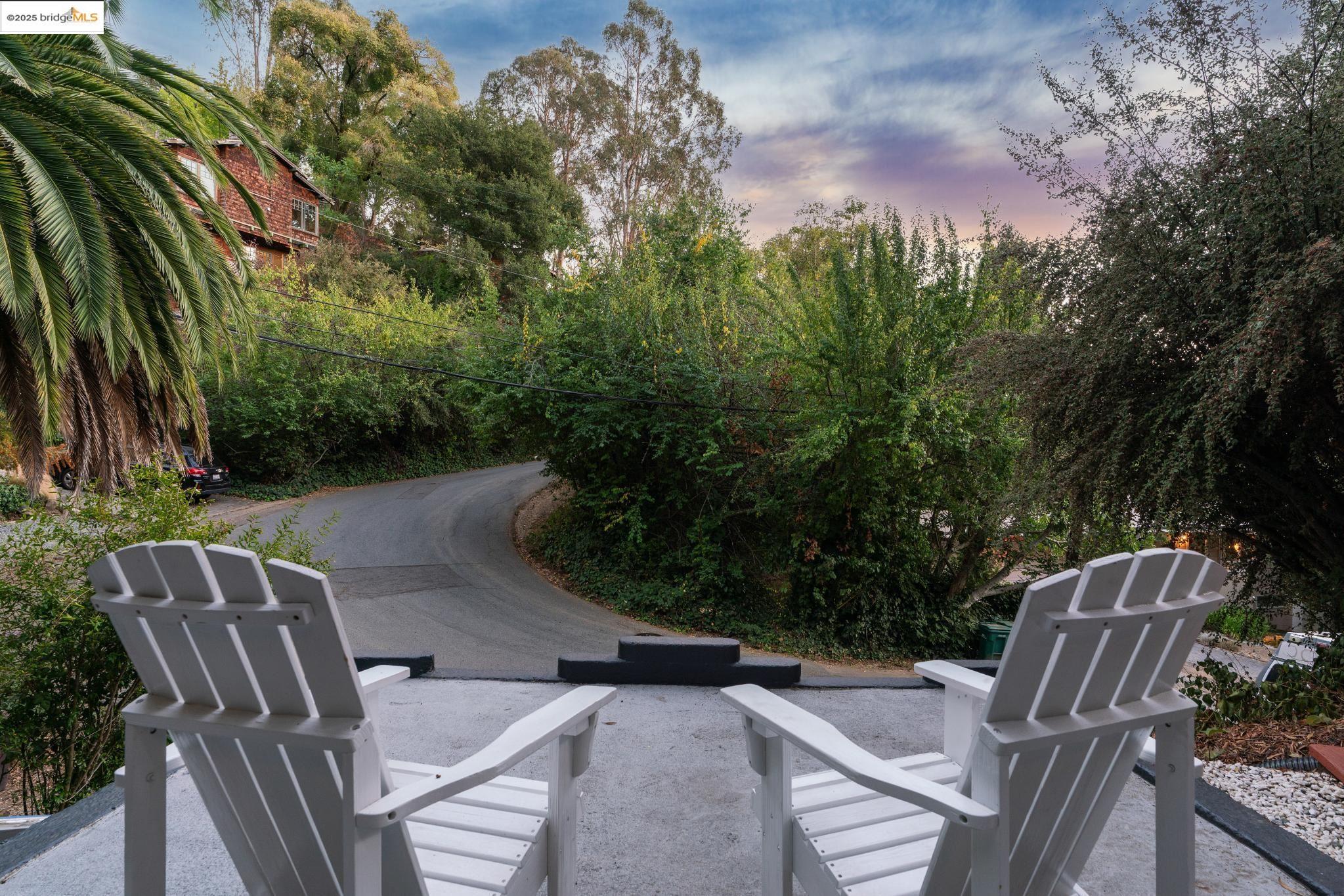 Detail Gallery Image 39 of 49 For 5673 Florence Ter, Oakland,  CA 94611 - 2 Beds | 2 Baths