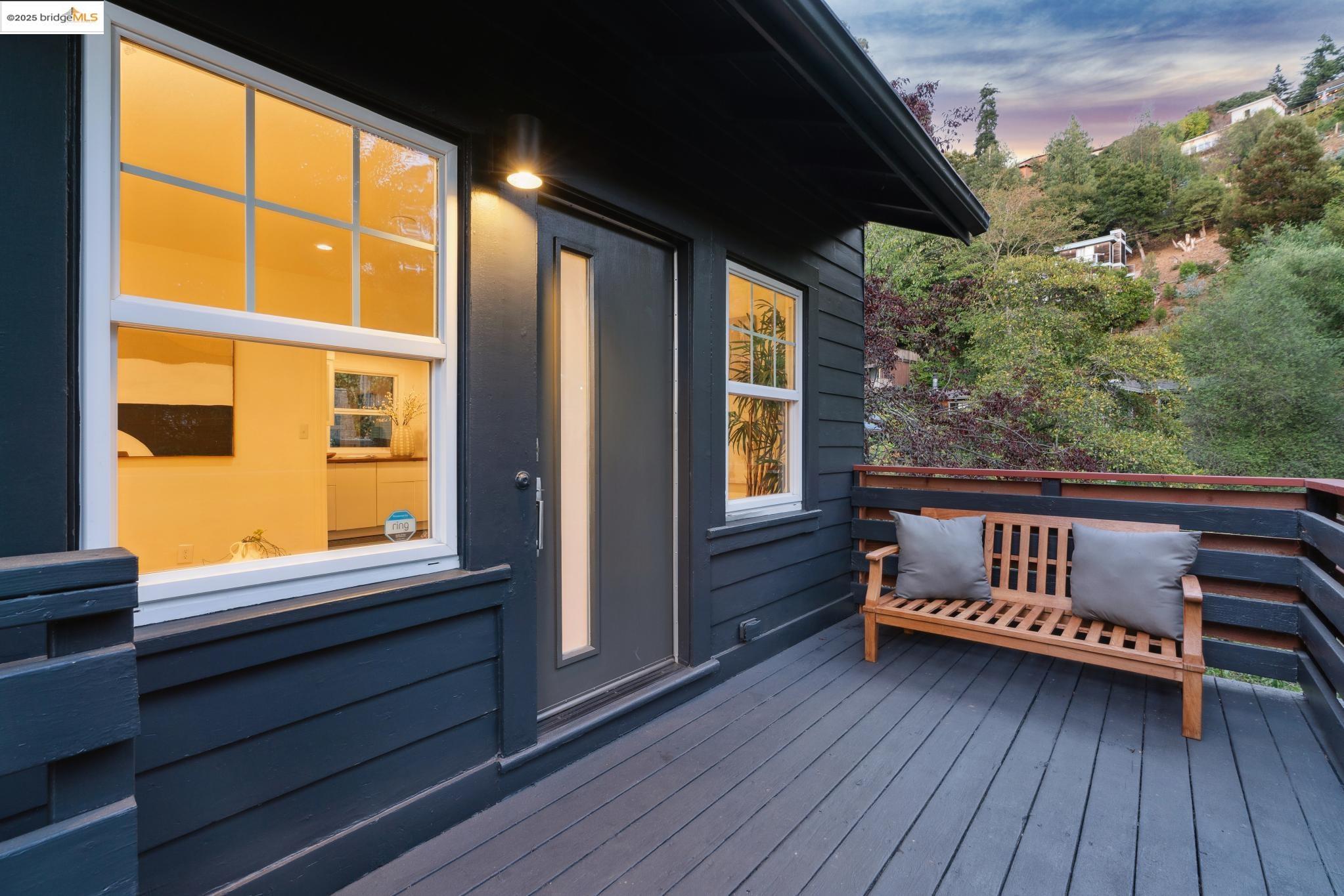 Detail Gallery Image 40 of 49 For 5673 Florence Ter, Oakland,  CA 94611 - 2 Beds | 2 Baths