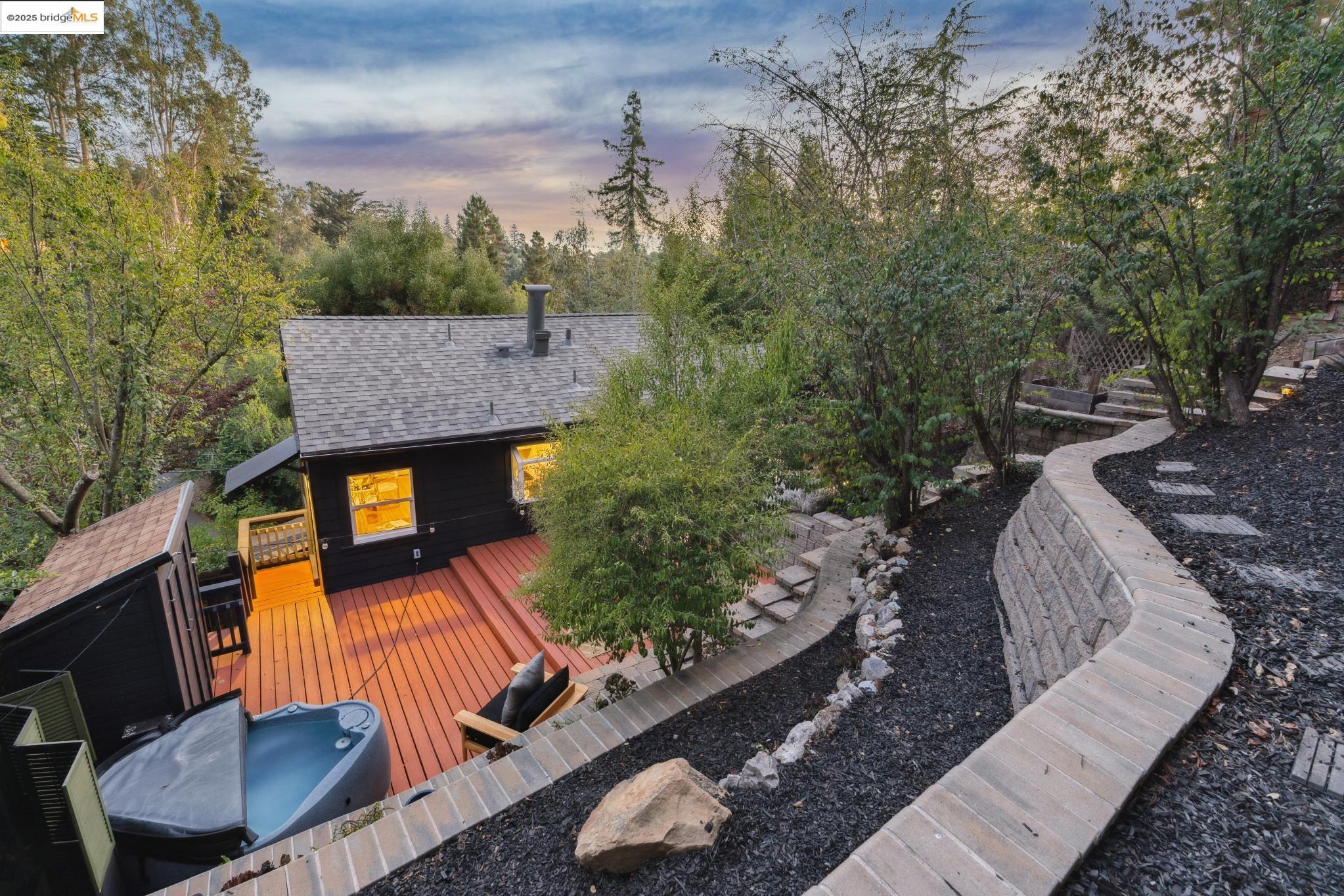 Detail Gallery Image 47 of 49 For 5673 Florence Ter, Oakland,  CA 94611 - 2 Beds | 2 Baths