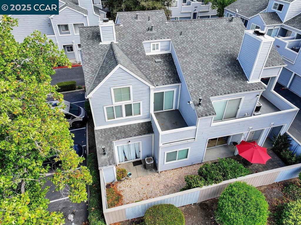 MLS: 41112854 Condo For Sale