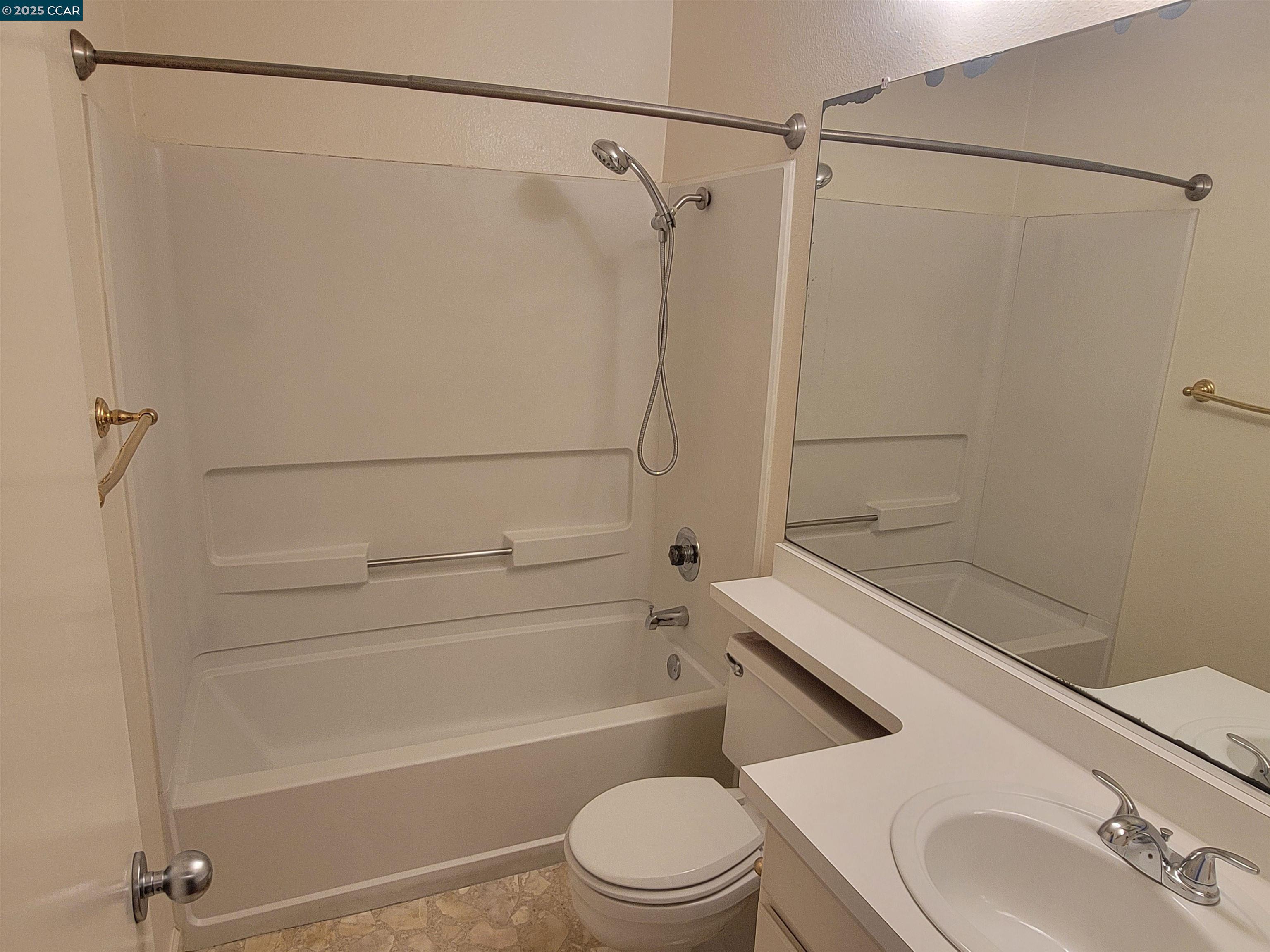 Photo #13: 41112854 Listing: Photo #13