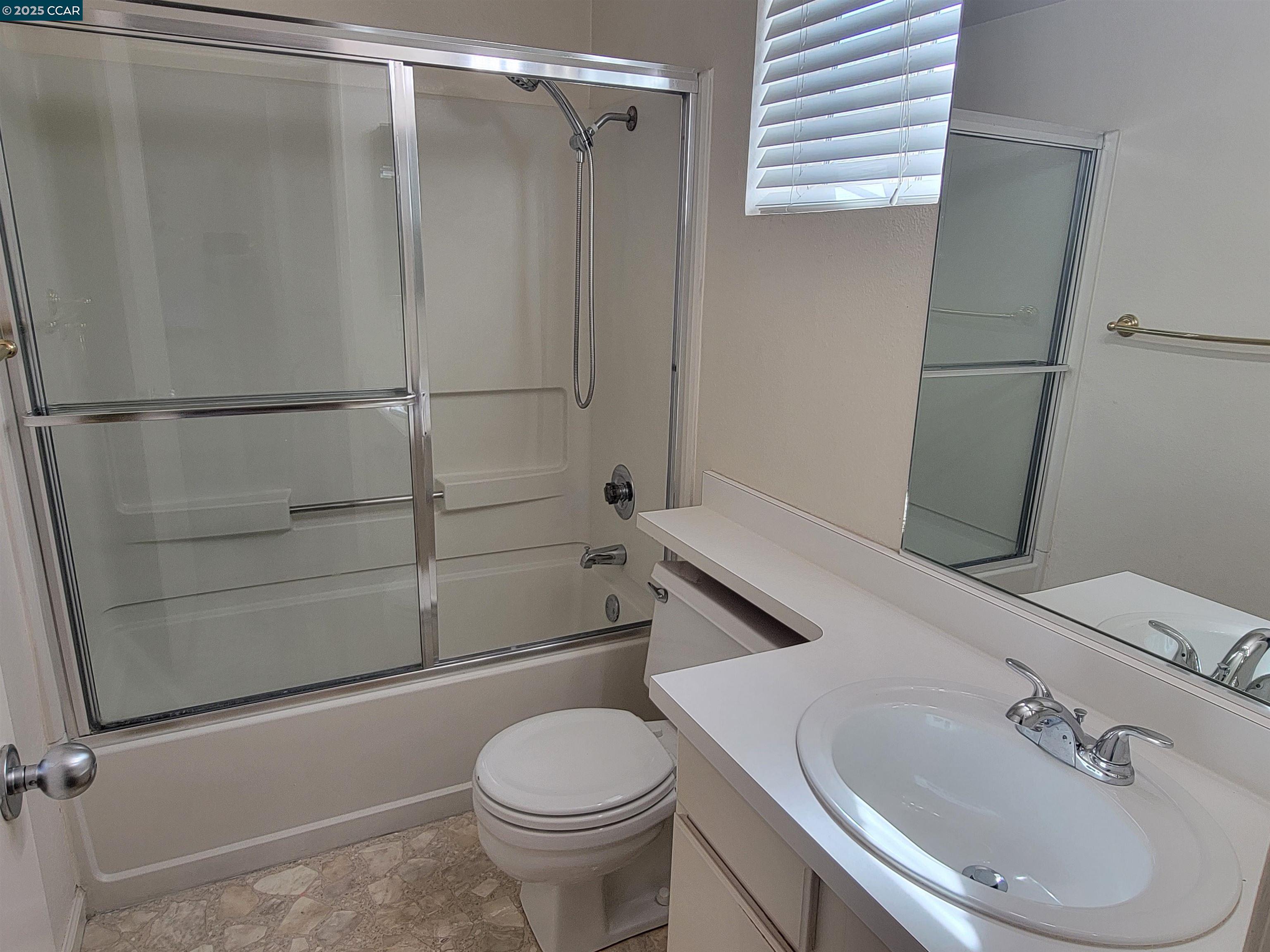 Photo #15: 41112854 Listing: Photo #15