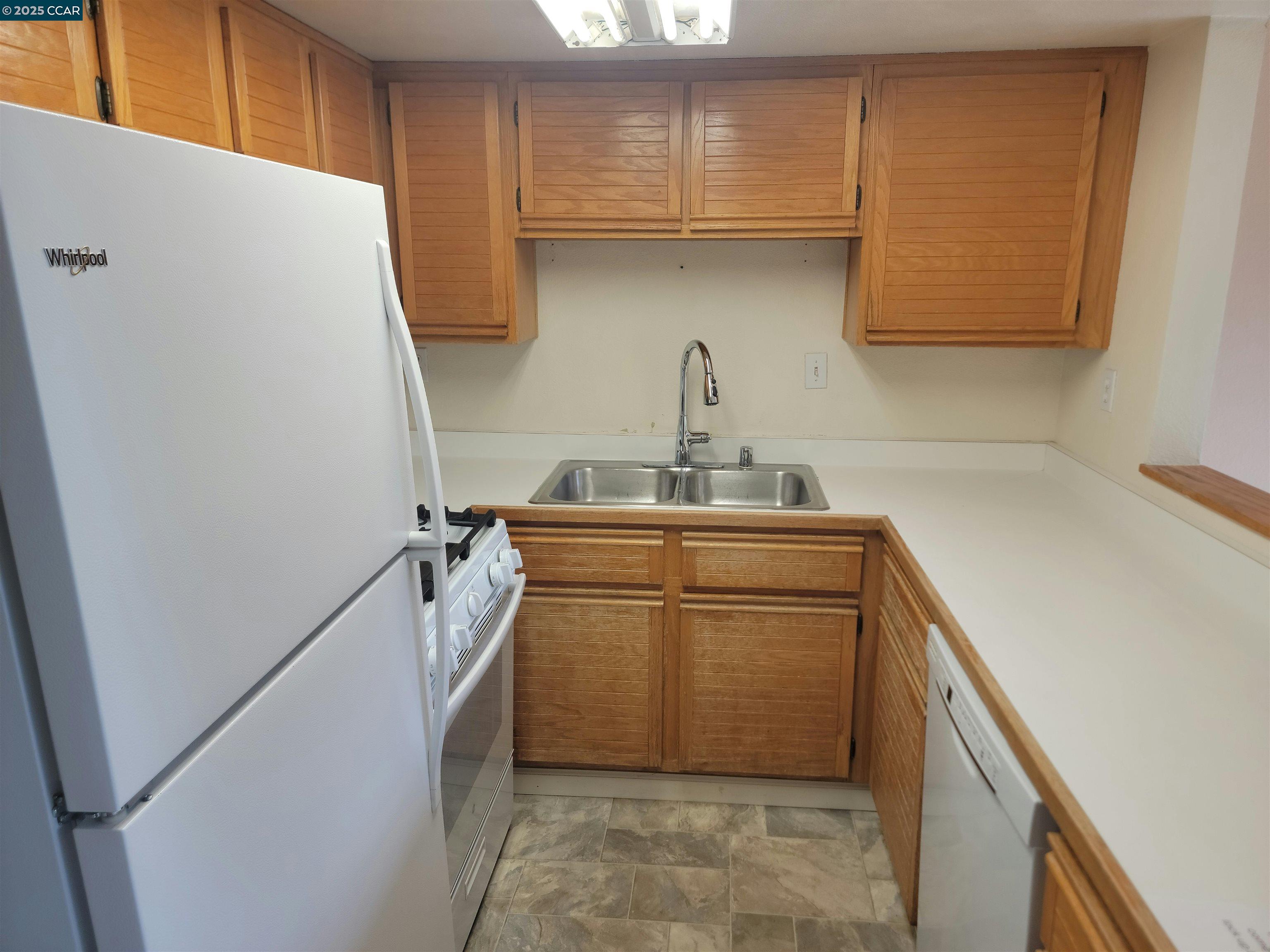 Photo #9: 41112854 Listing: Photo #9