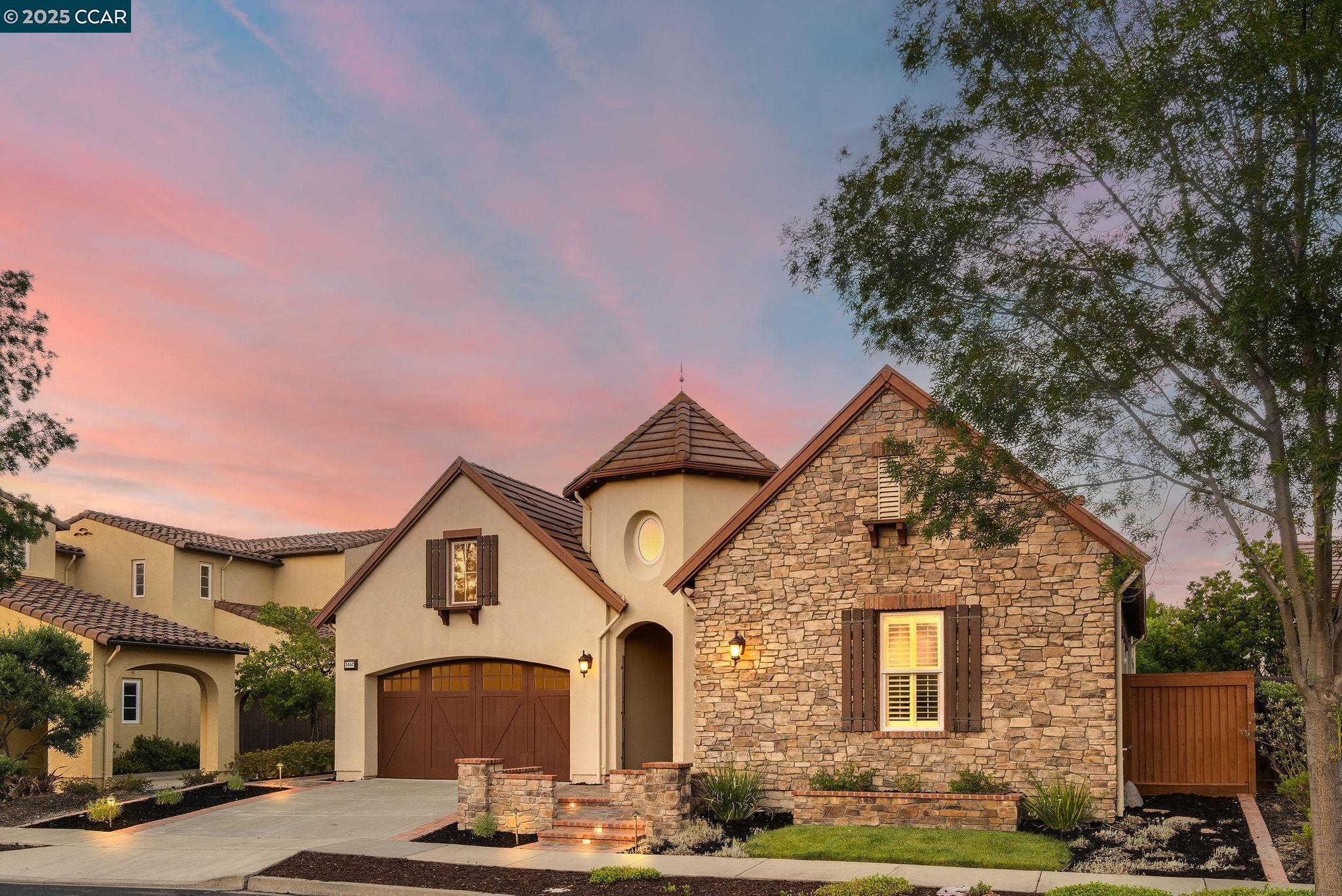 Detail Gallery Image 3 of 60 For 3467 Cashmere Street, Danville,  CA 94506 - 4 Beds | 2/1 Baths