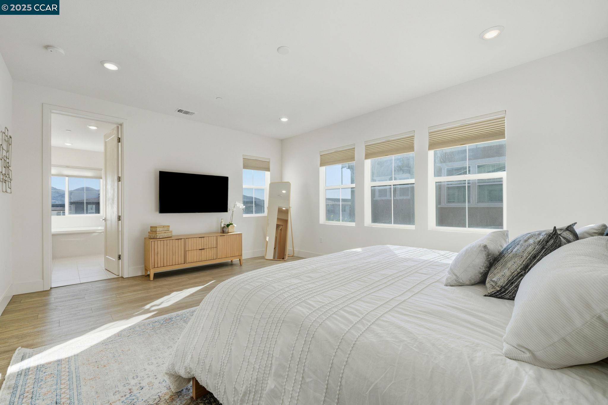 Photo #20: 41112870 Listing: Photo #20