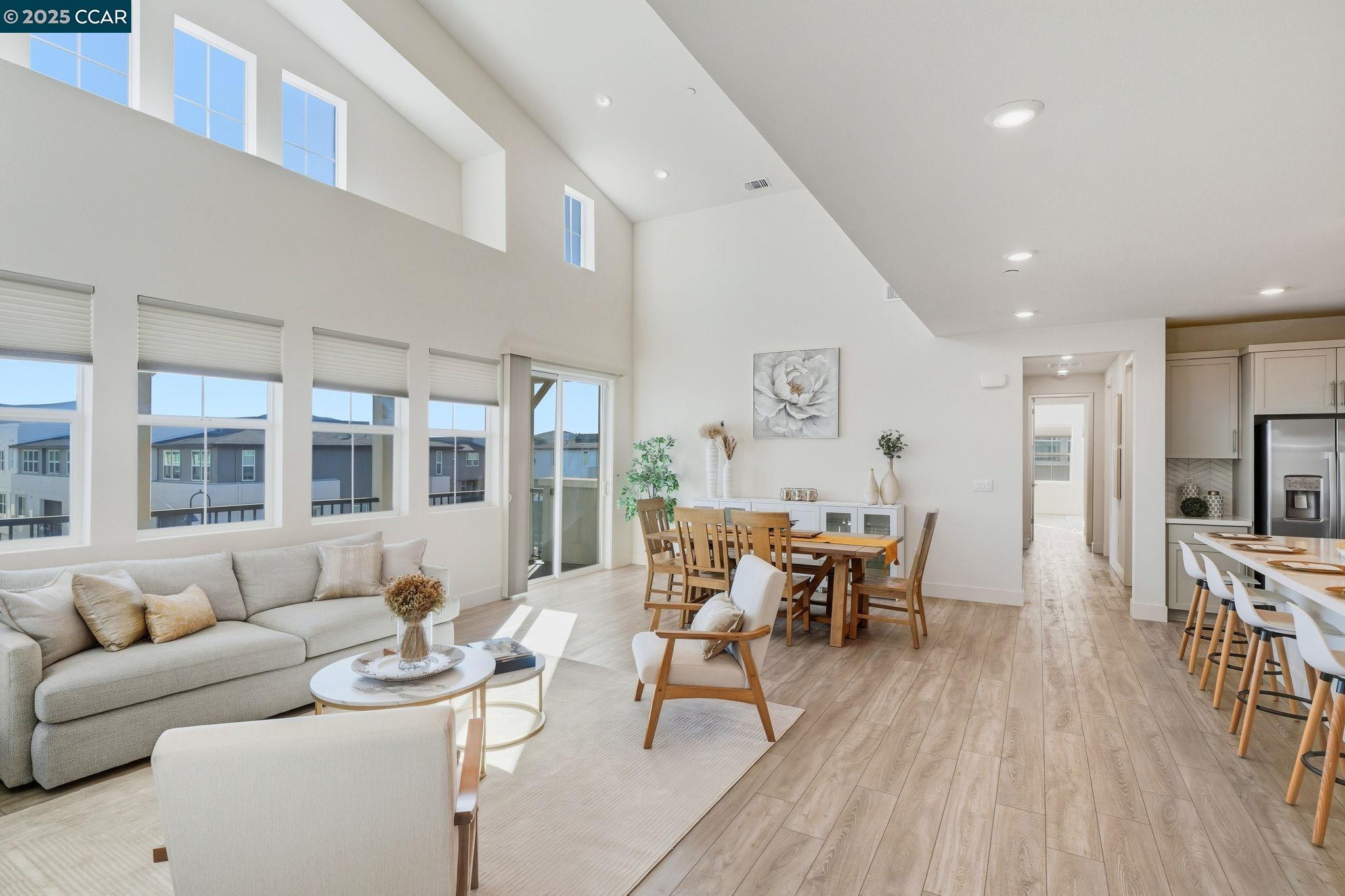 Detail Gallery Image 3 of 59 For 22208 Argento Loop, San Ramon,  CA 94583 - 3 Beds | 2 Baths