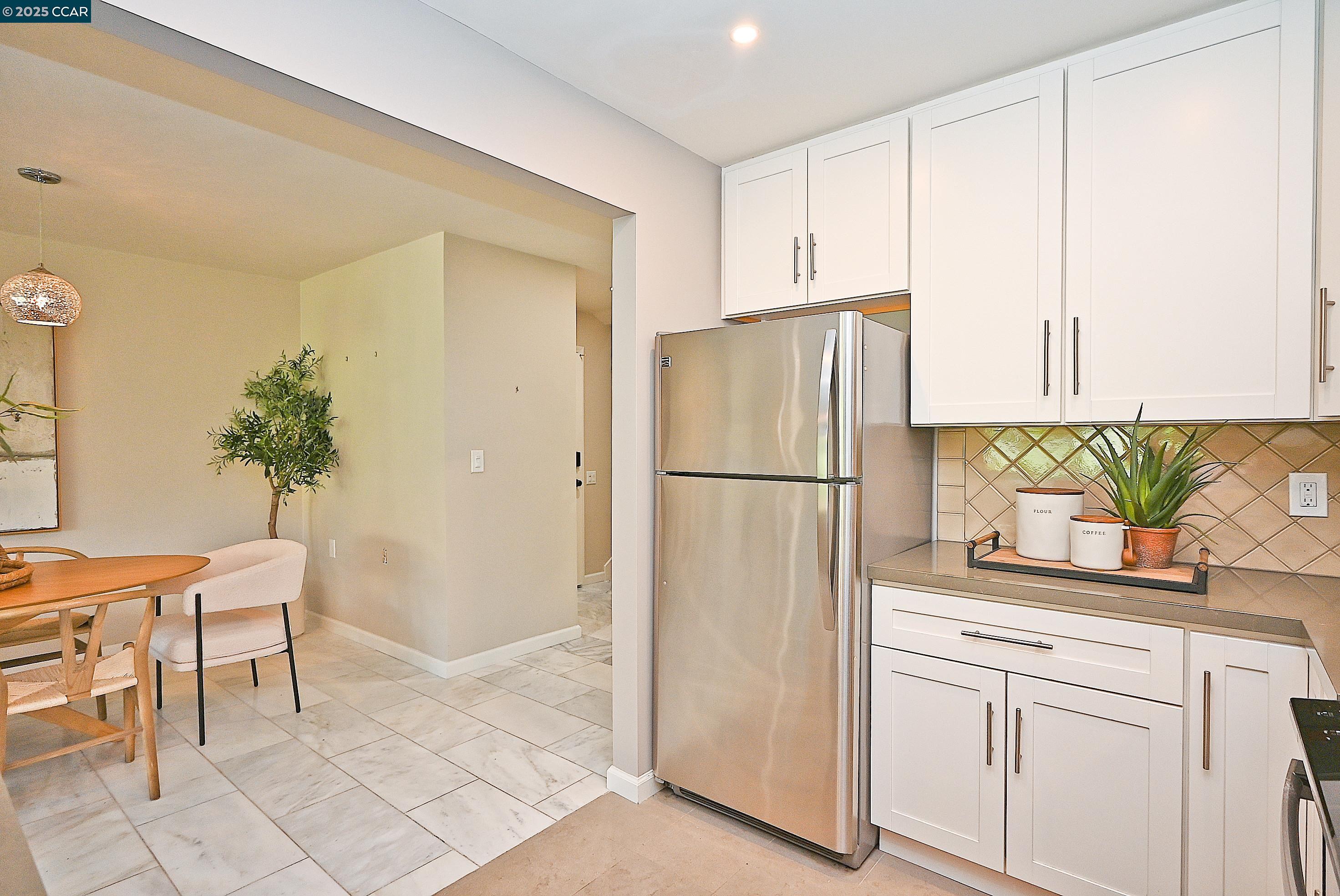 Photo #15: 41112876 Listing: Photo #15