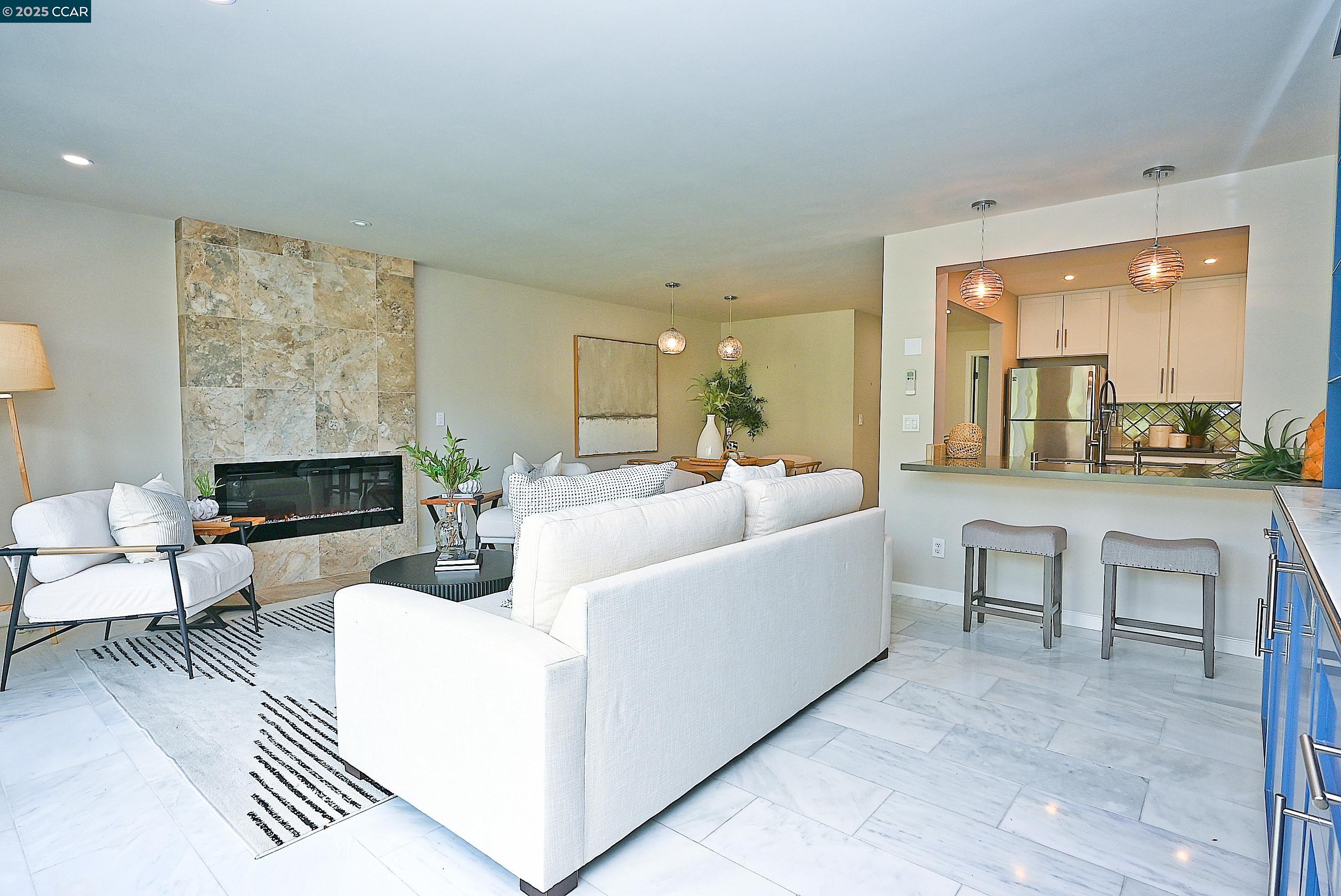 Photo #3: 41112876 Listing 
