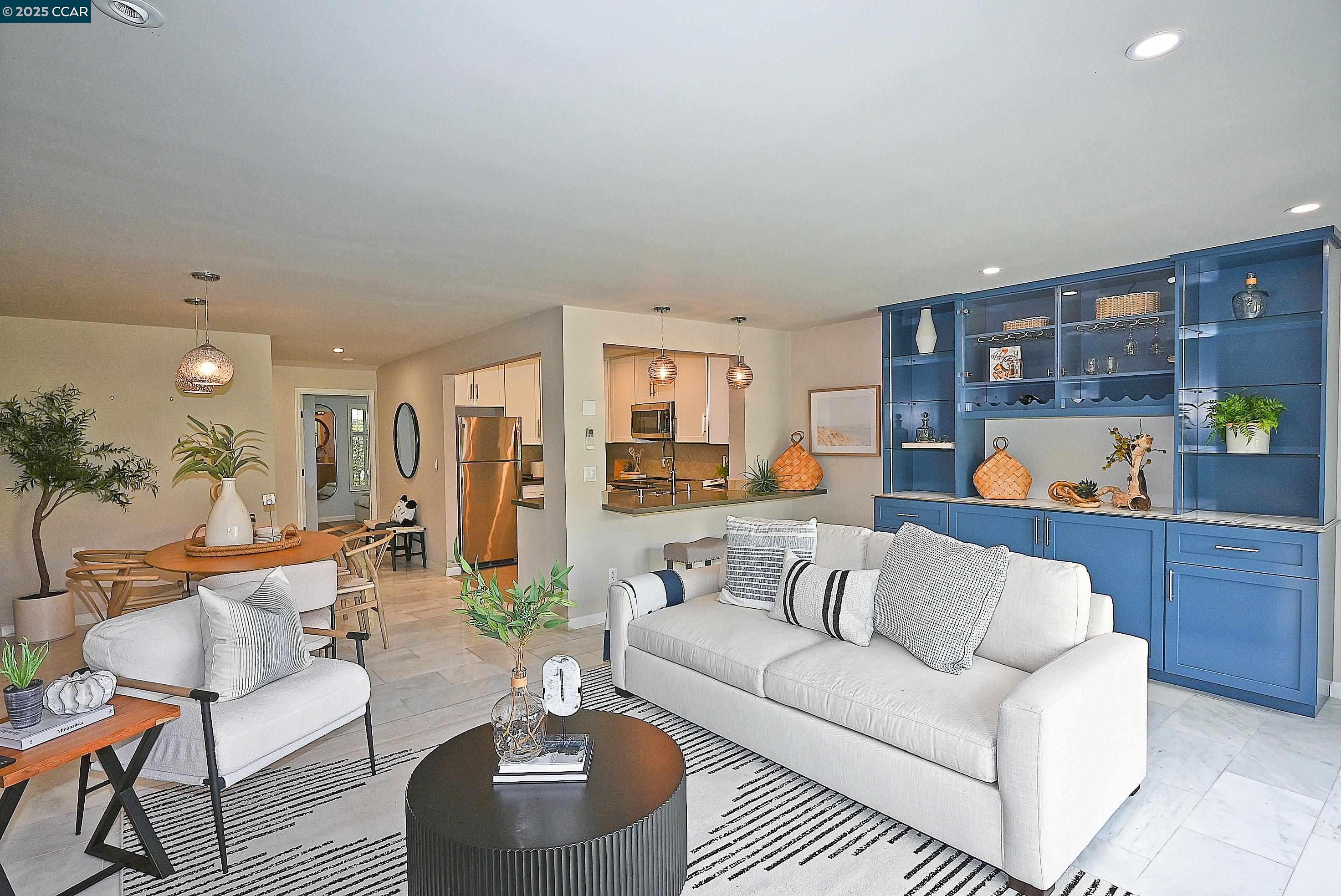 Photo #9: 41112876 Listing: Photo #9