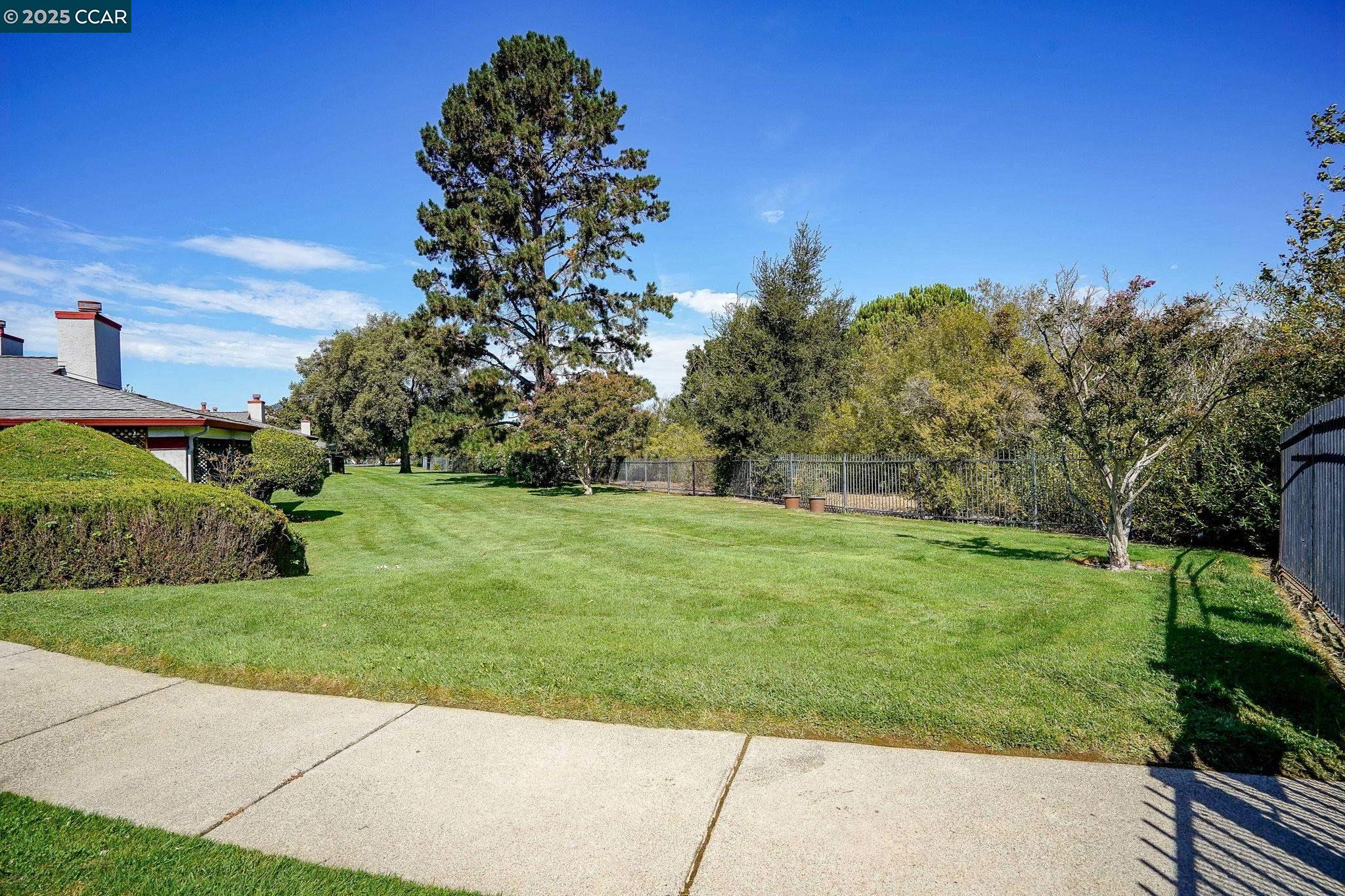Photo #26: 41112888 Listing: Photo #26