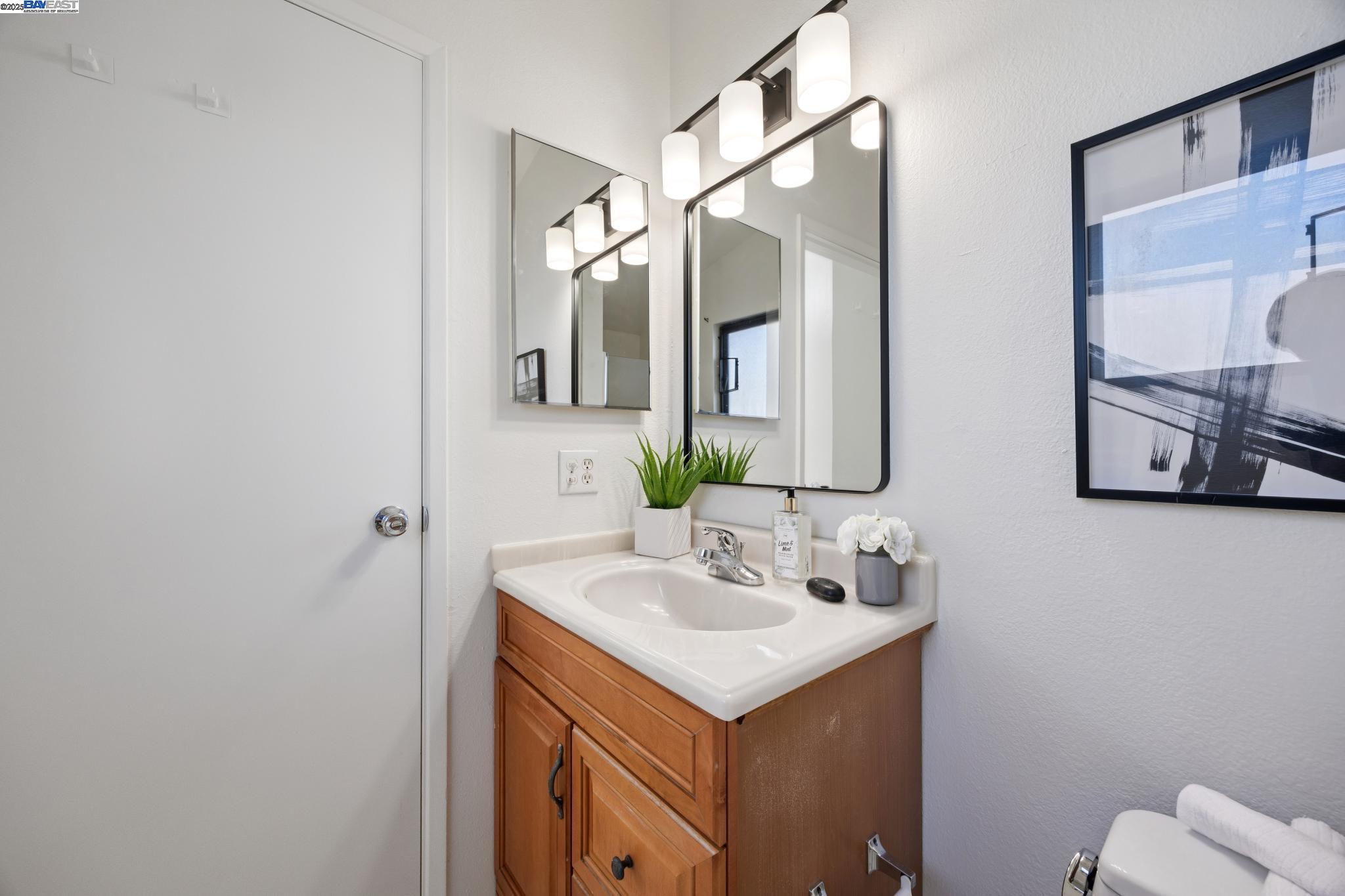 Detail Gallery Image 36 of 47 For 133 Mecartney Rd, Alameda,  CA 94502 - – Beds | – Baths