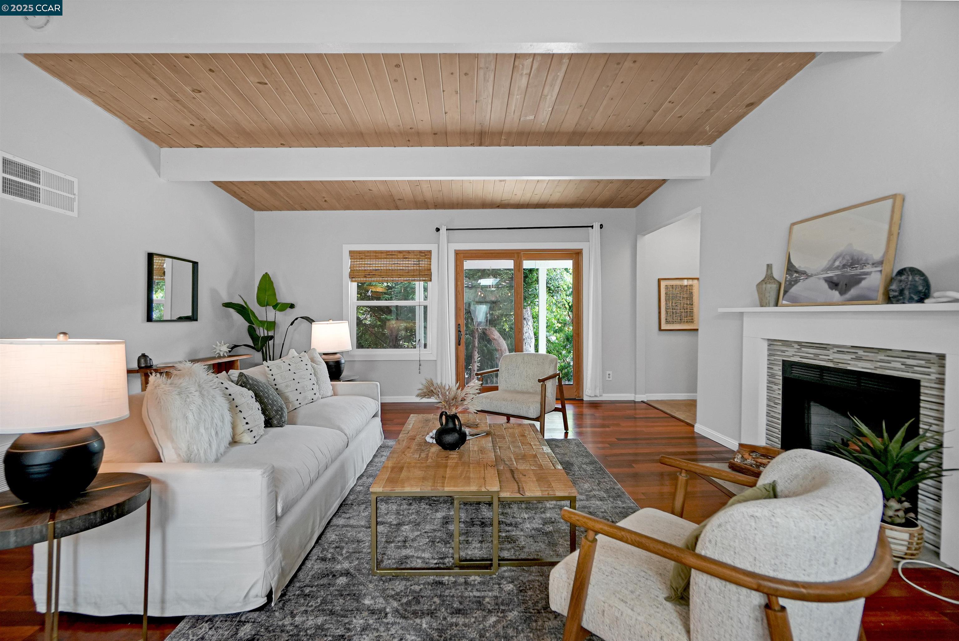 Front Image Thumbnail for CC41112893