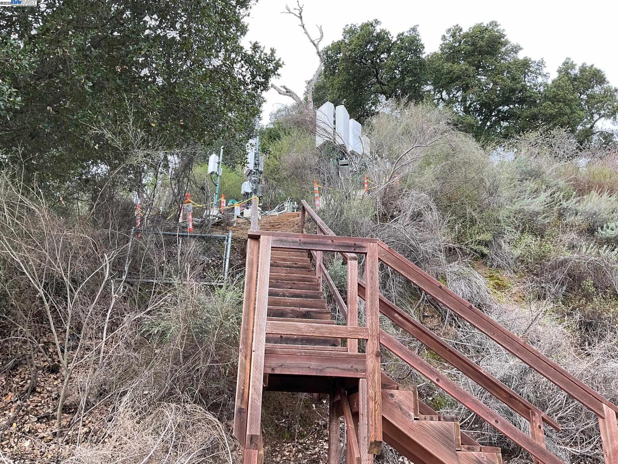 Detail Gallery Image 4 of 25 For 3984 Foothill Rd, Pleasanton,  CA 94588 - – Beds | – Baths