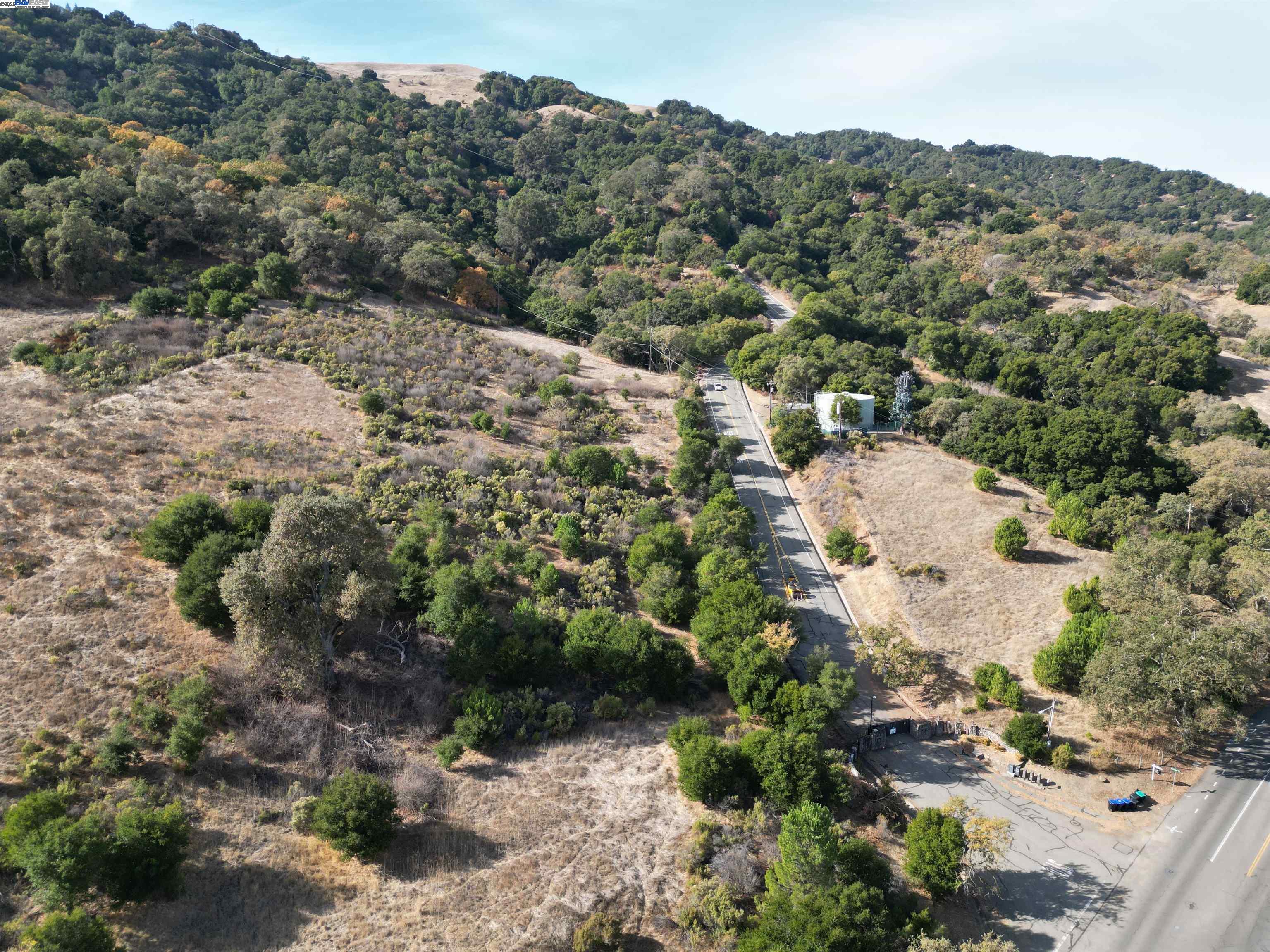 Detail Gallery Image 10 of 25 For 3984 Foothill Rd, Pleasanton,  CA 94588 - – Beds | – Baths